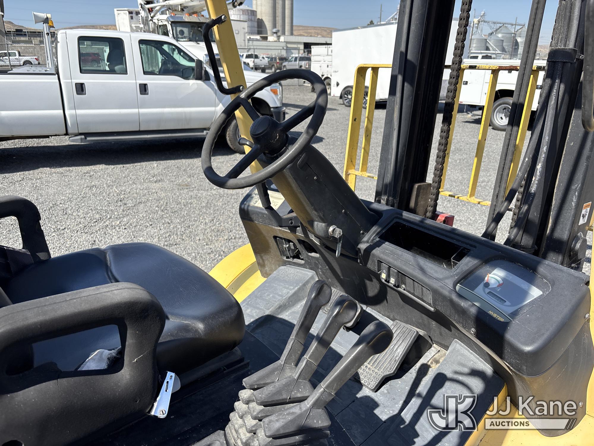 2005 Hyster H80XM