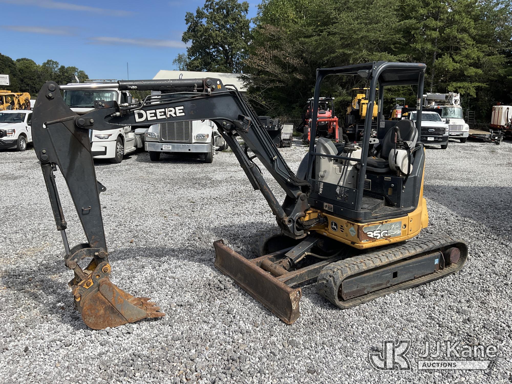 Photo of 2016 John Deere 35G