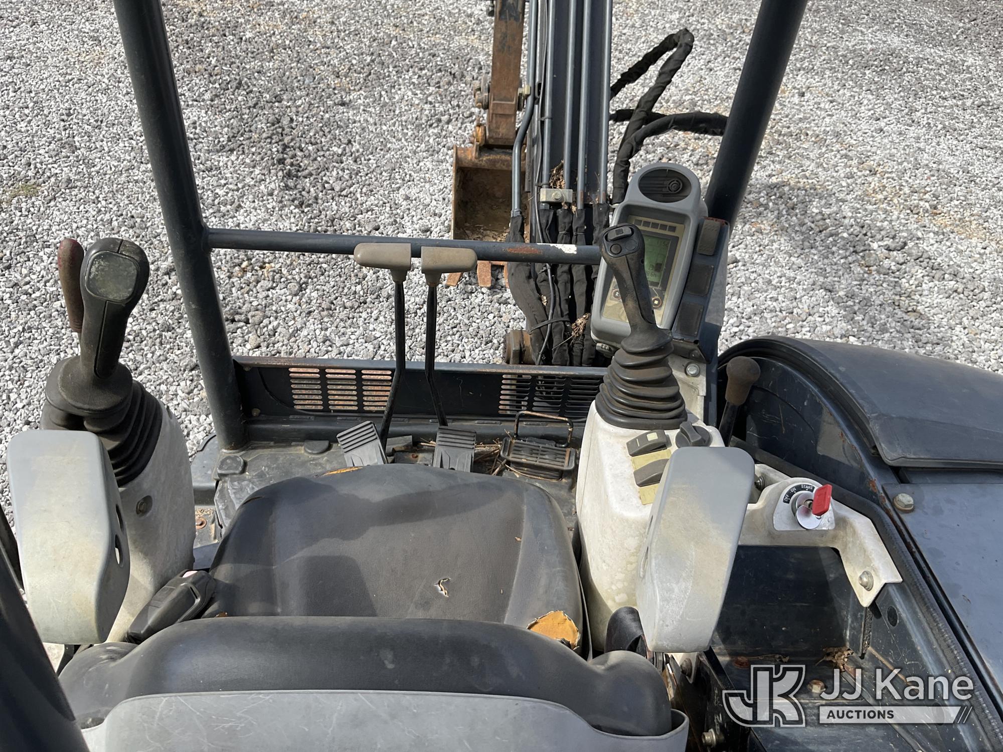 2016 John Deere 35G