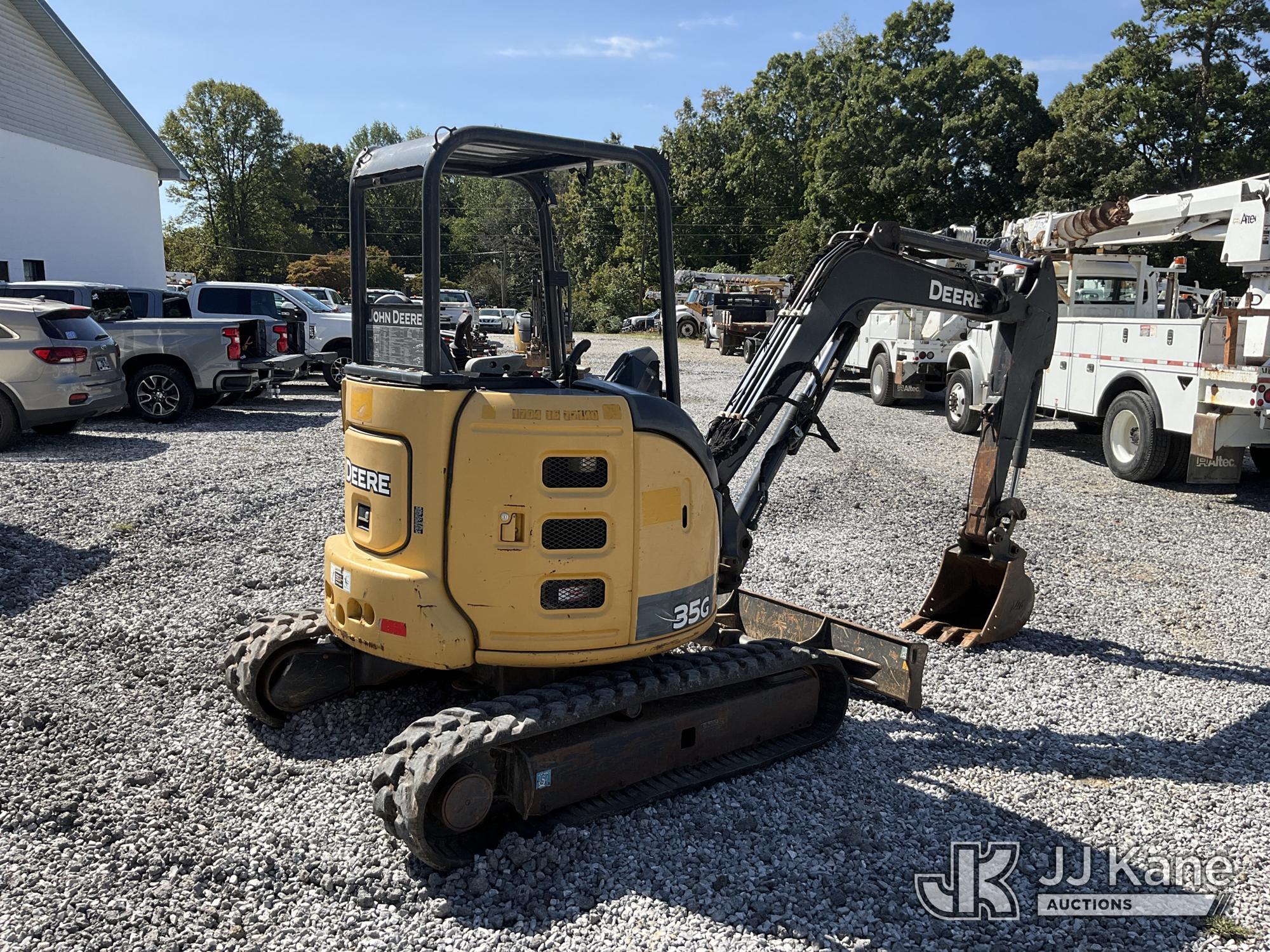 2016 John Deere 35G