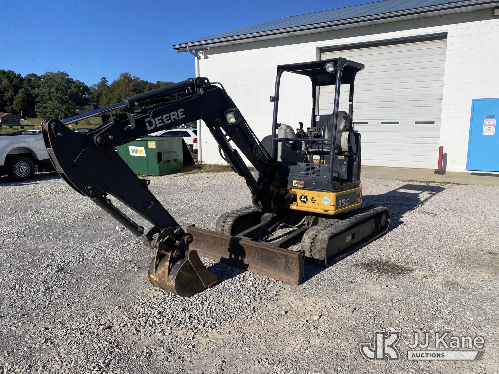 Photo of 2016 John Deere 35G