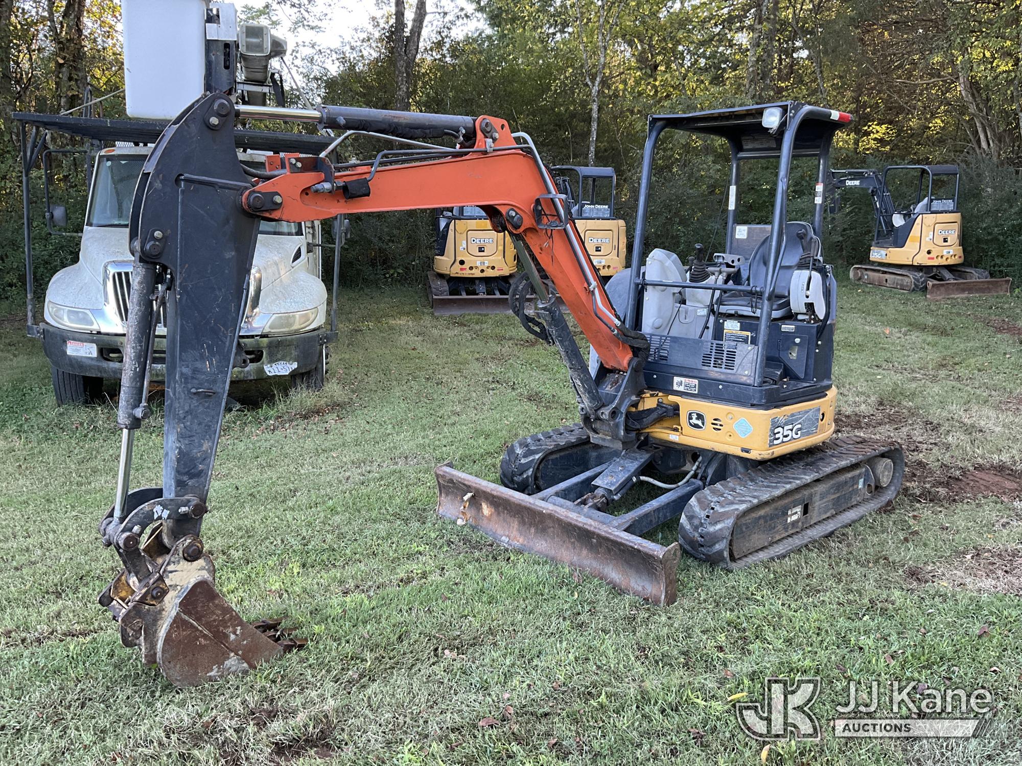 Photo of 2017 John Deere 35G