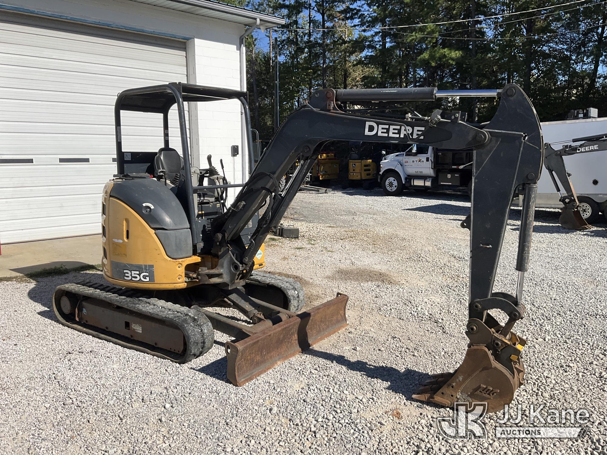 2017 John Deere 35G