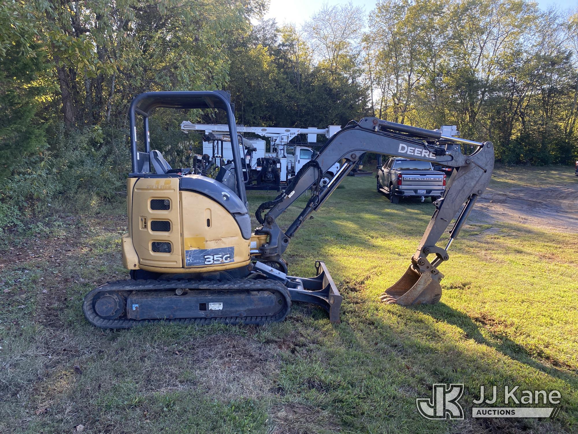 2017 John Deere 35G
