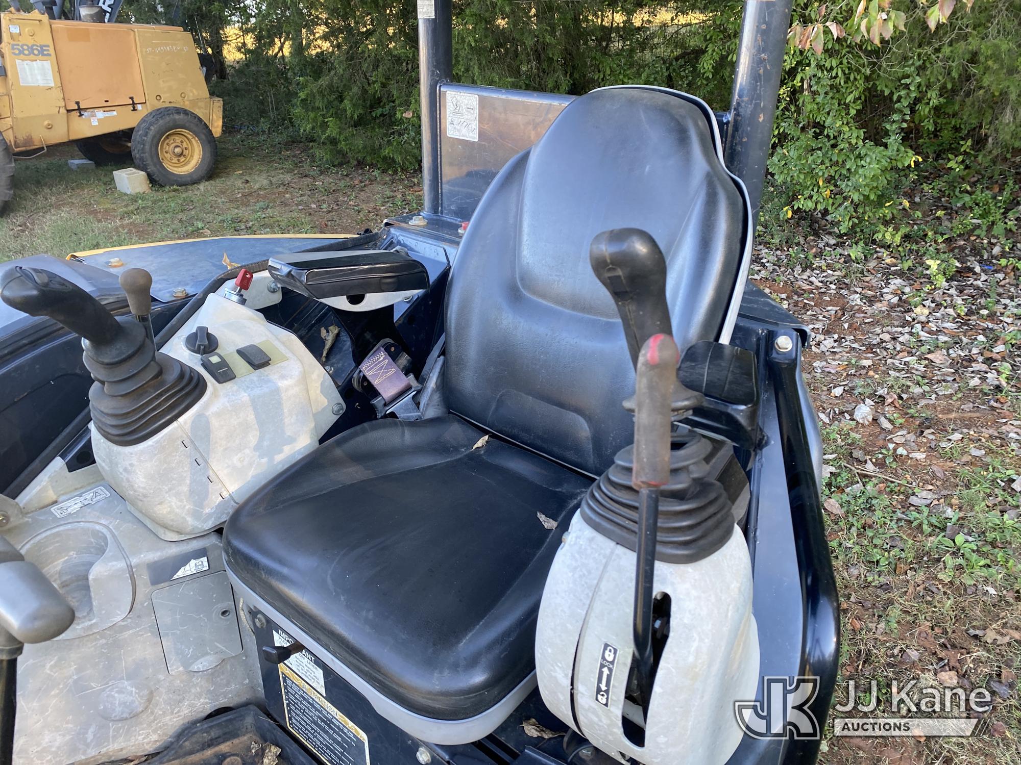 2017 John Deere 35G