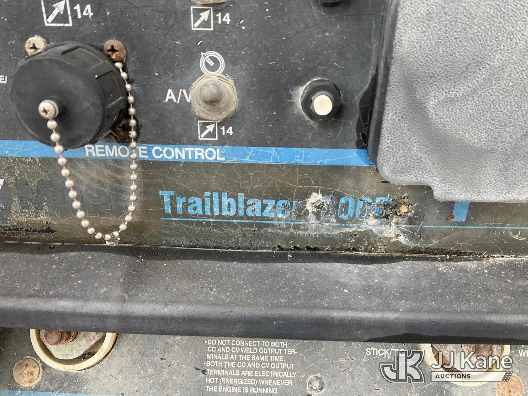 0 Miller TRAILBLAZER 800