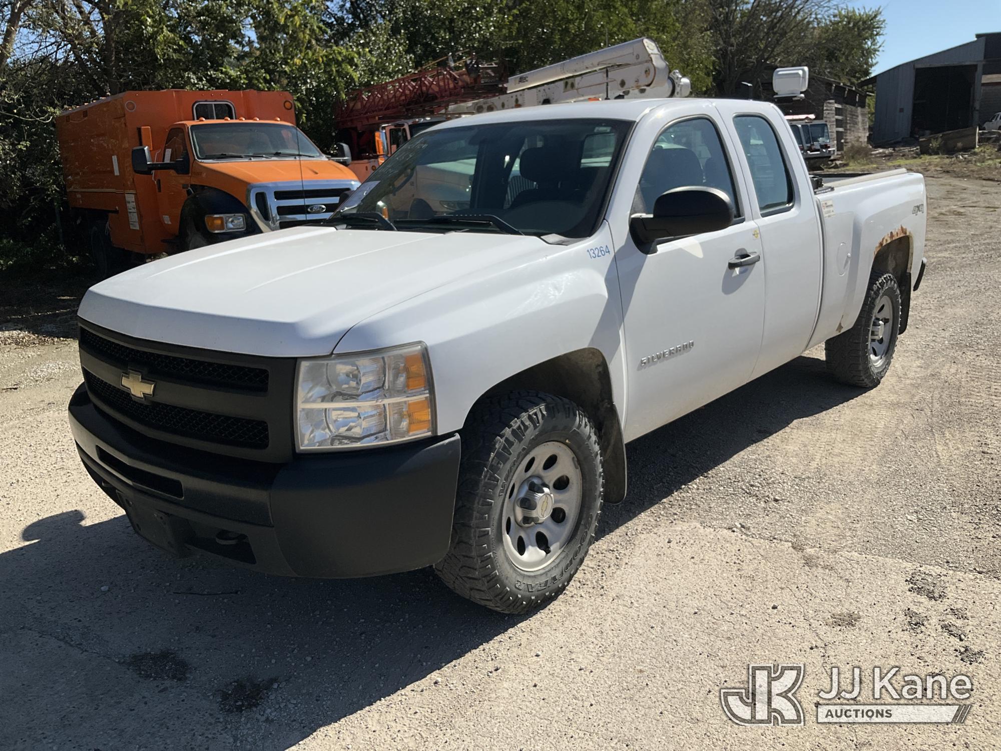 Photo of 2011 Chevrolet Silverado 1500 4x4