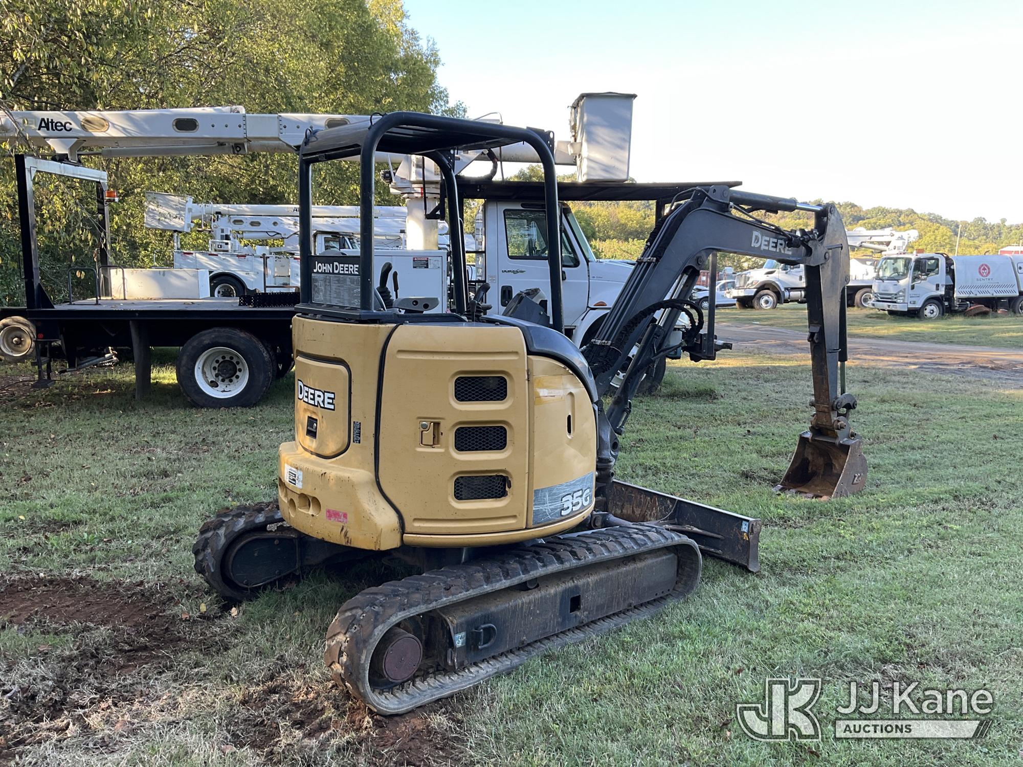 2015 John Deere 35G
