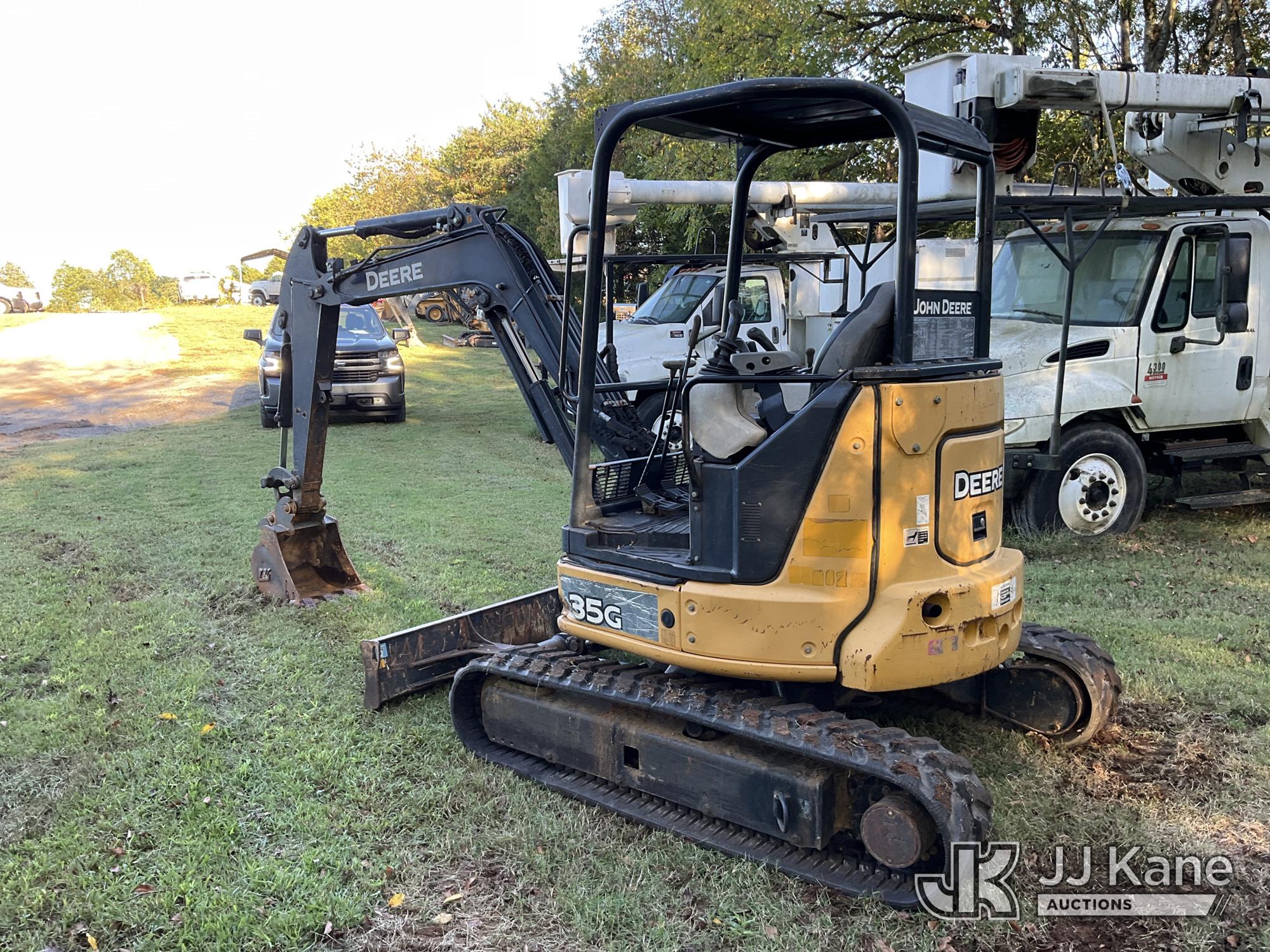 2015 John Deere 35G