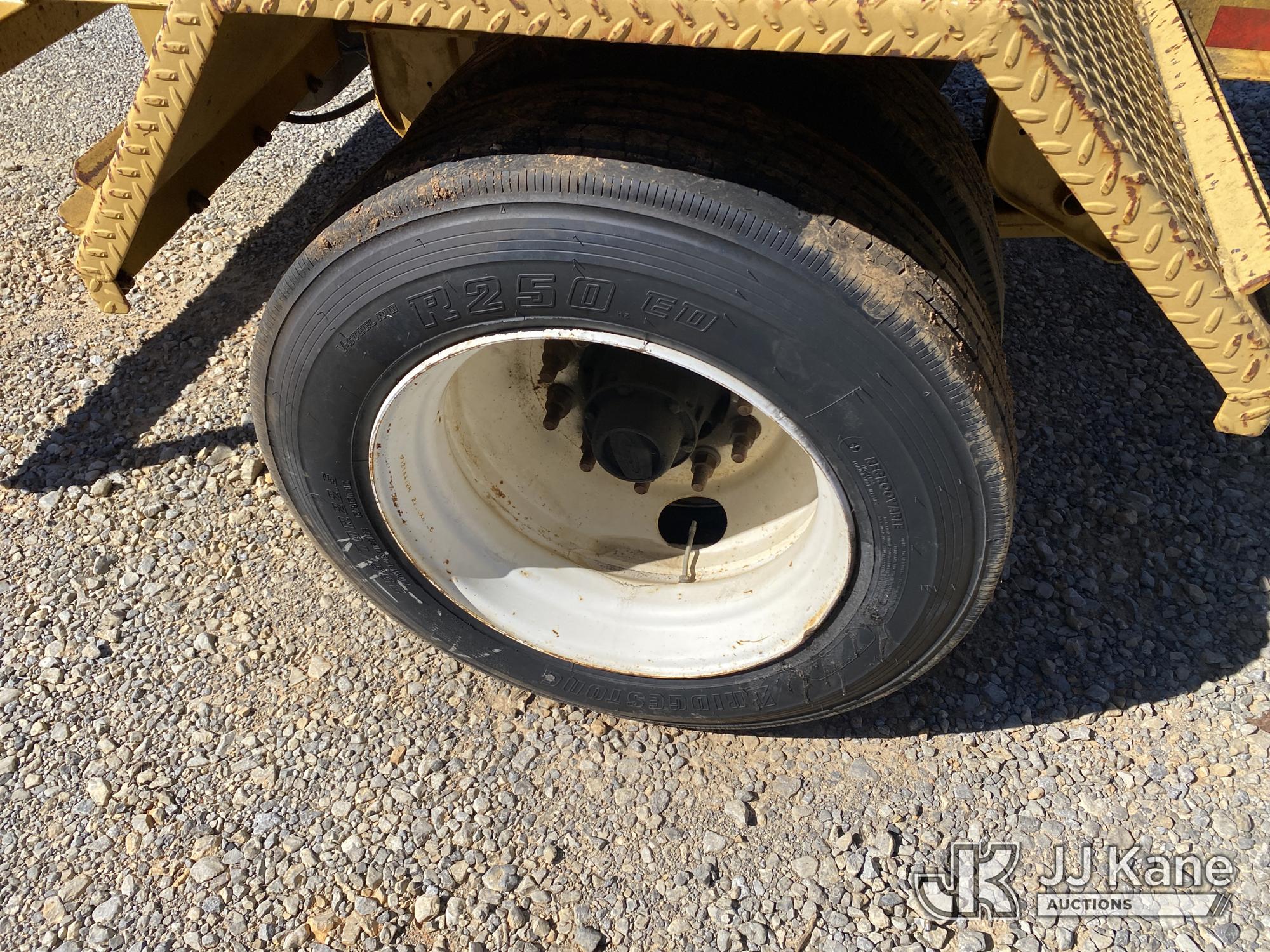 2012 Lucon 7T221TPT
