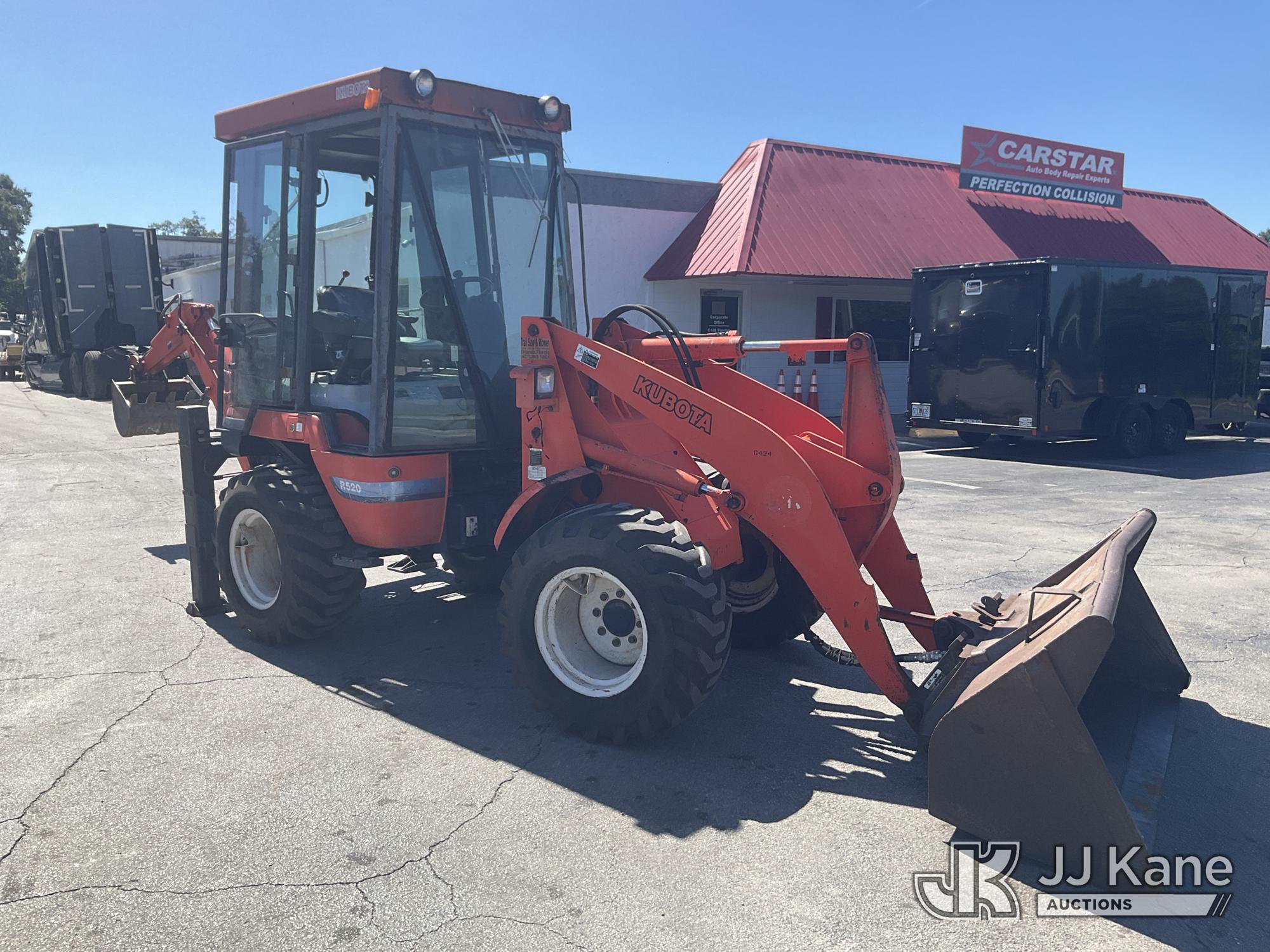 2001 Kubota R520