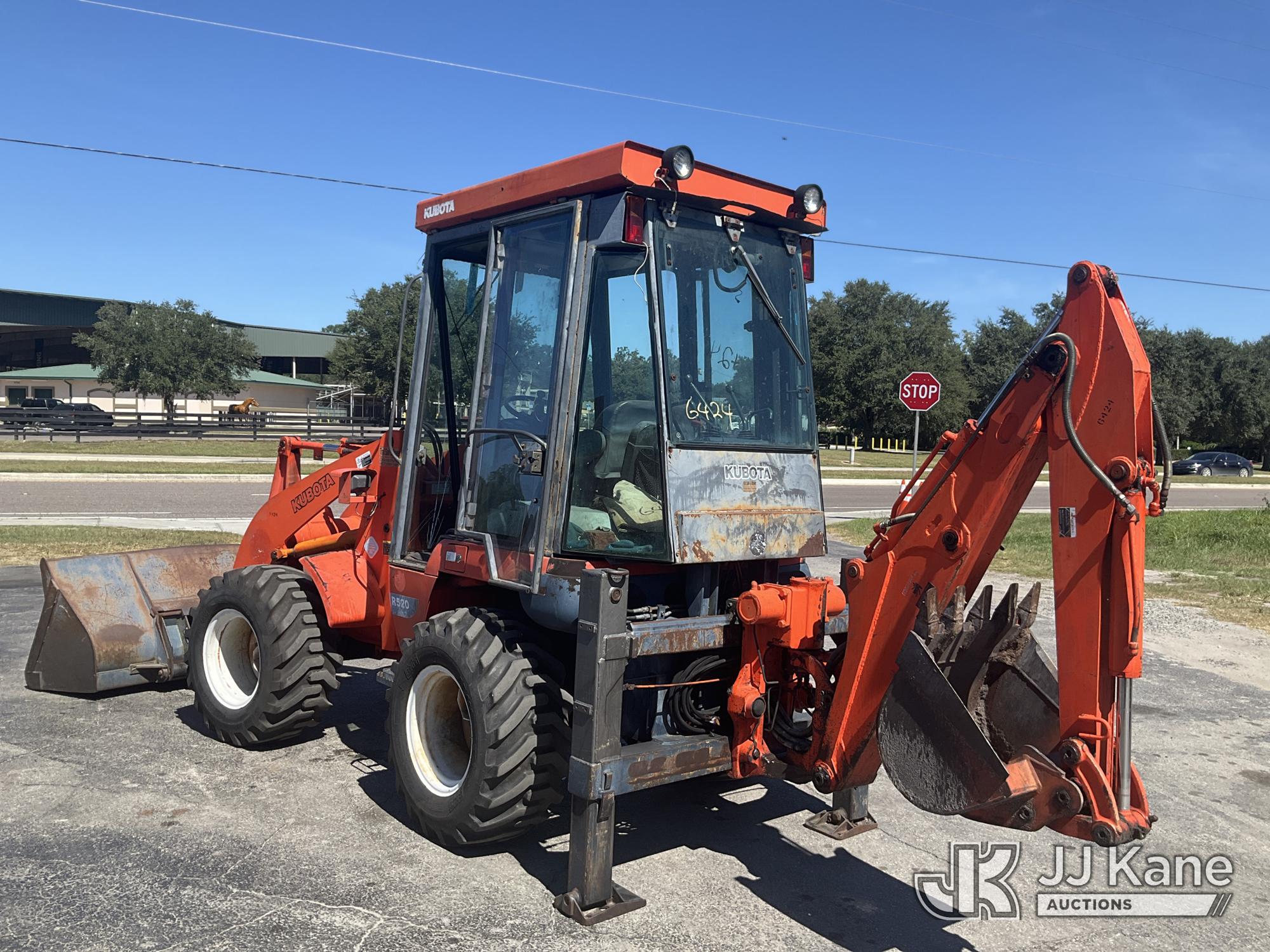 2001 Kubota R520