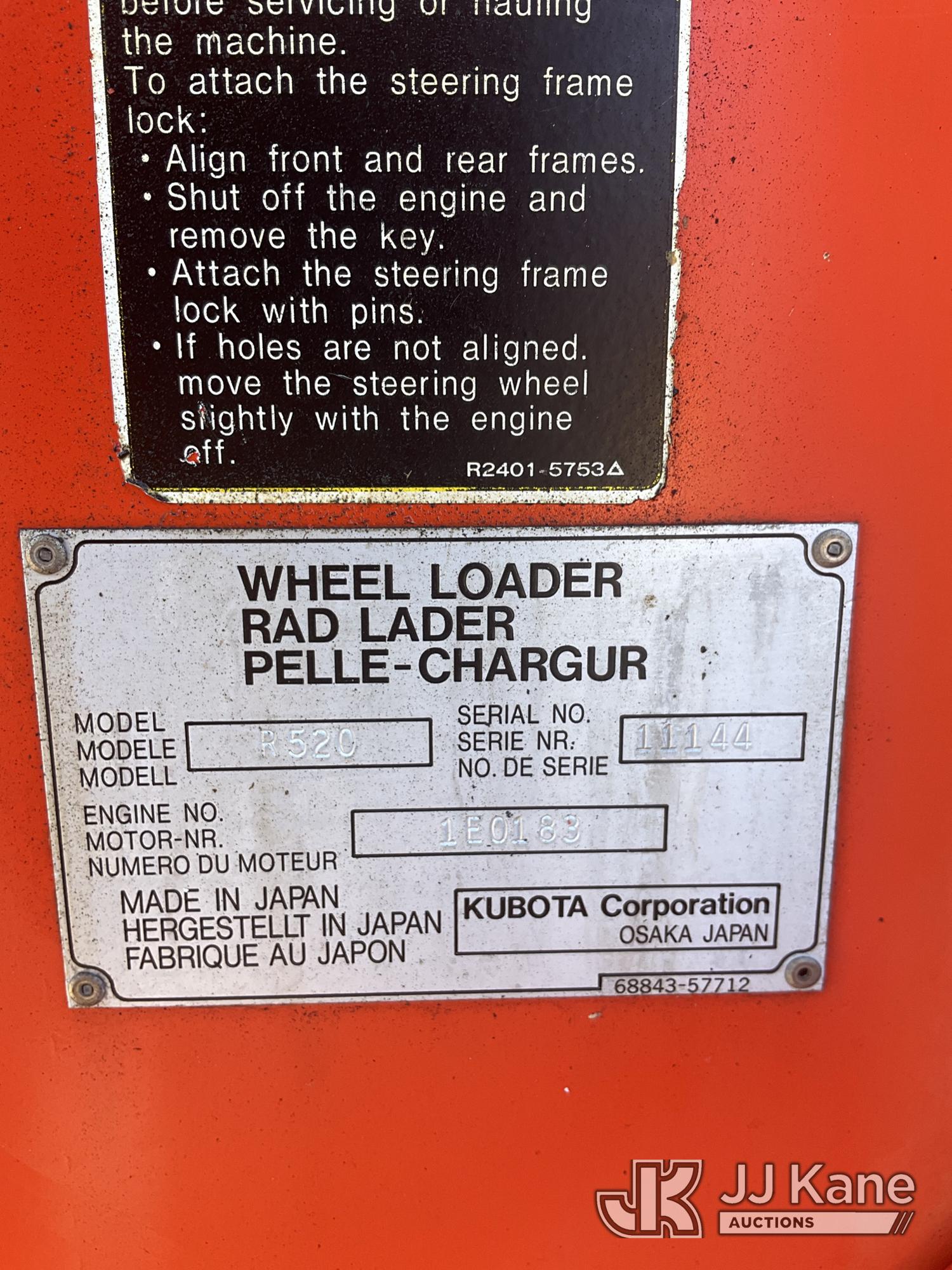 2001 Kubota R520