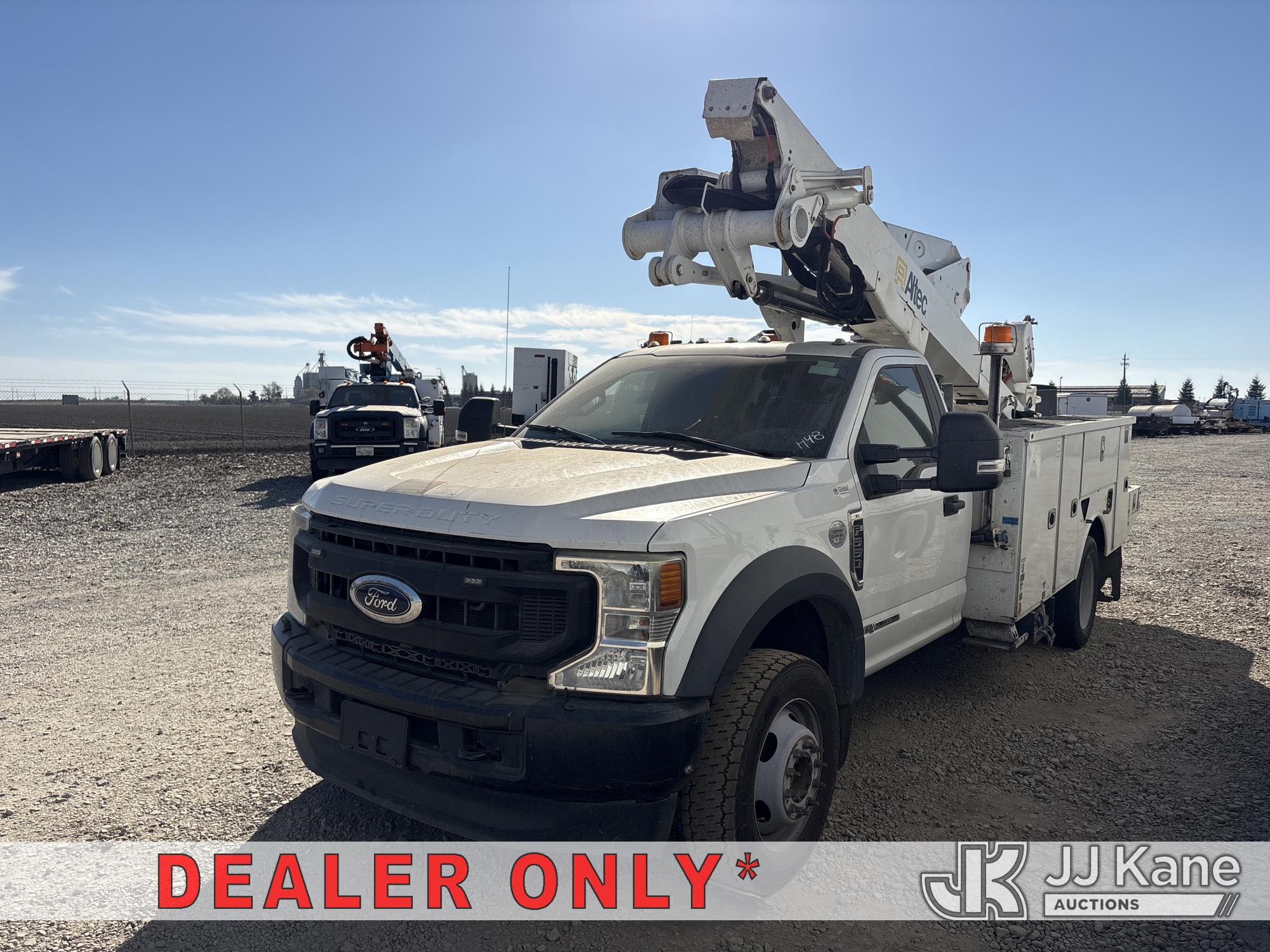 Altec AT48M Articulating & Telescopic Material Handling Bucket Truck On 2020 Ford F-550 Service Truck (1645536)
