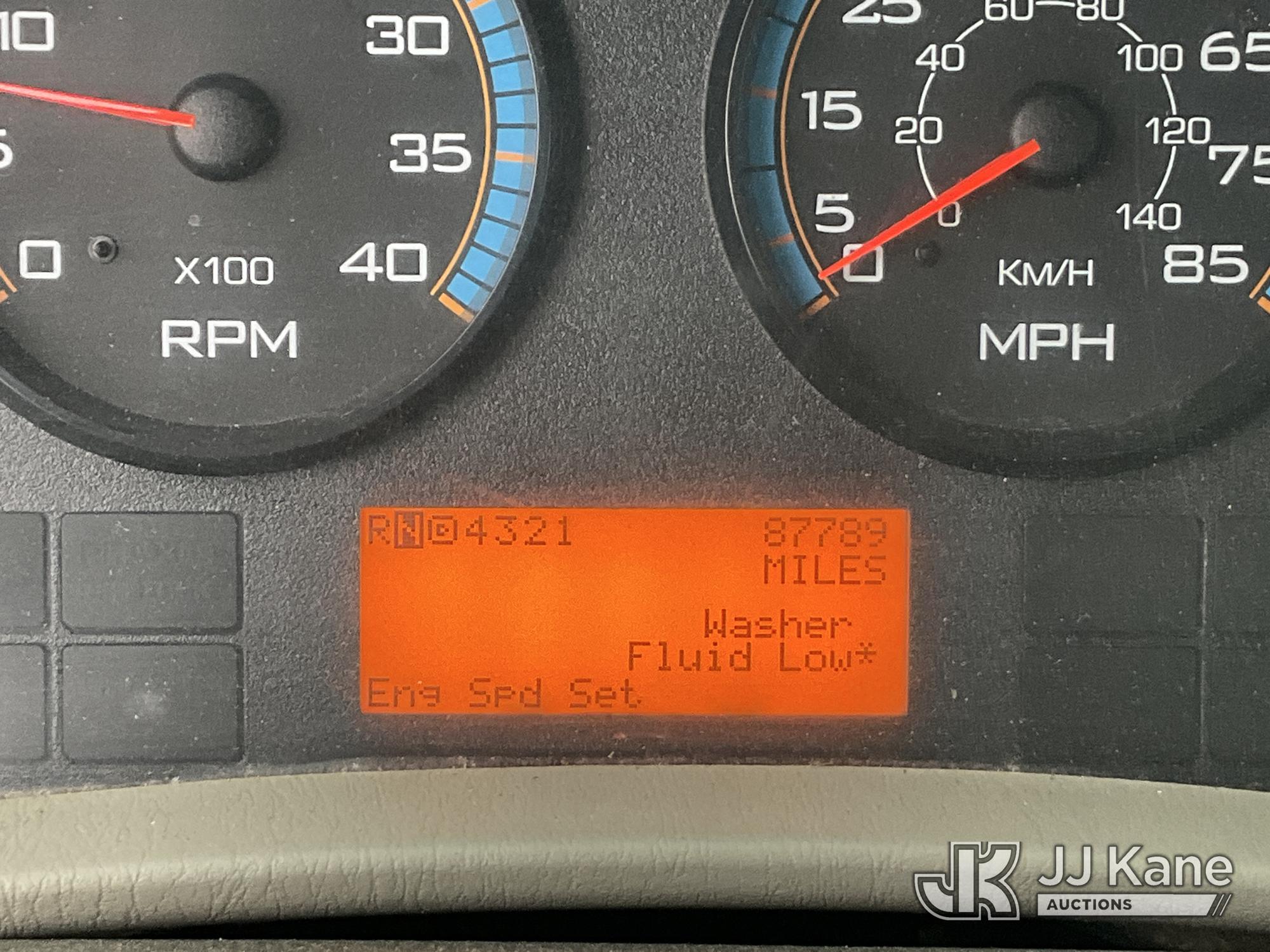 2013 International 7300 4x4