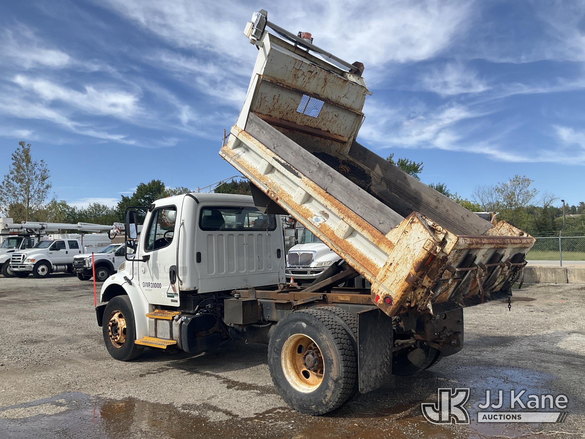 2011 Freightliner M2 106
