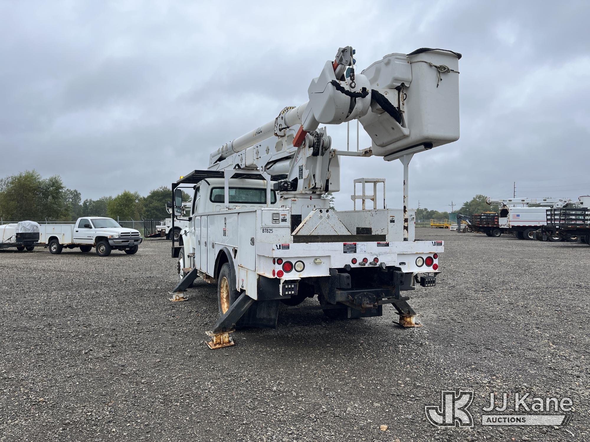 2013 Freightliner M2 106