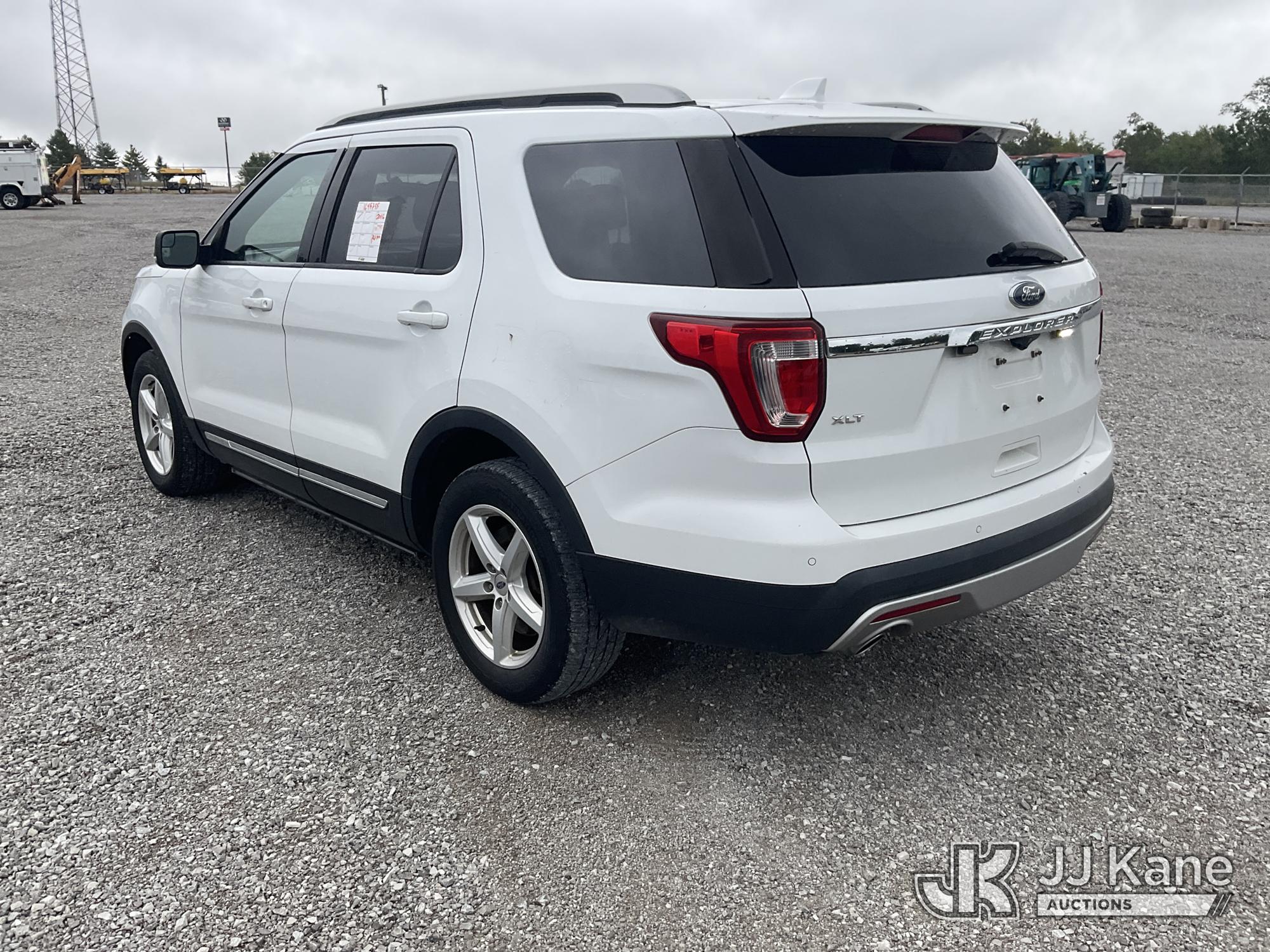 2016 Ford Explorer