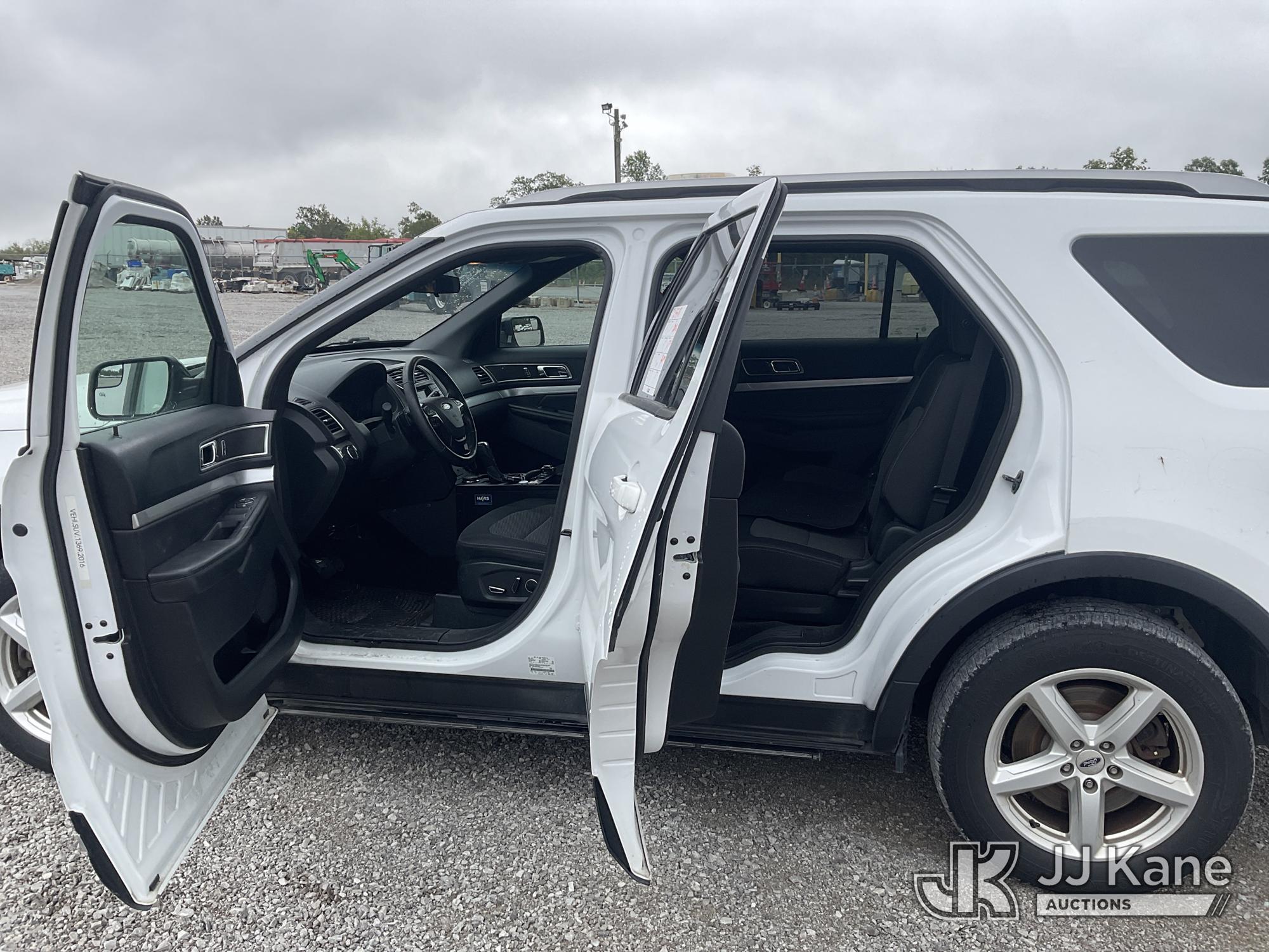 2016 Ford Explorer