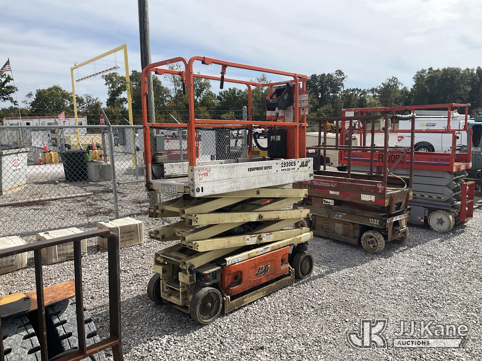 Photo of 2011 JLG 1930ES