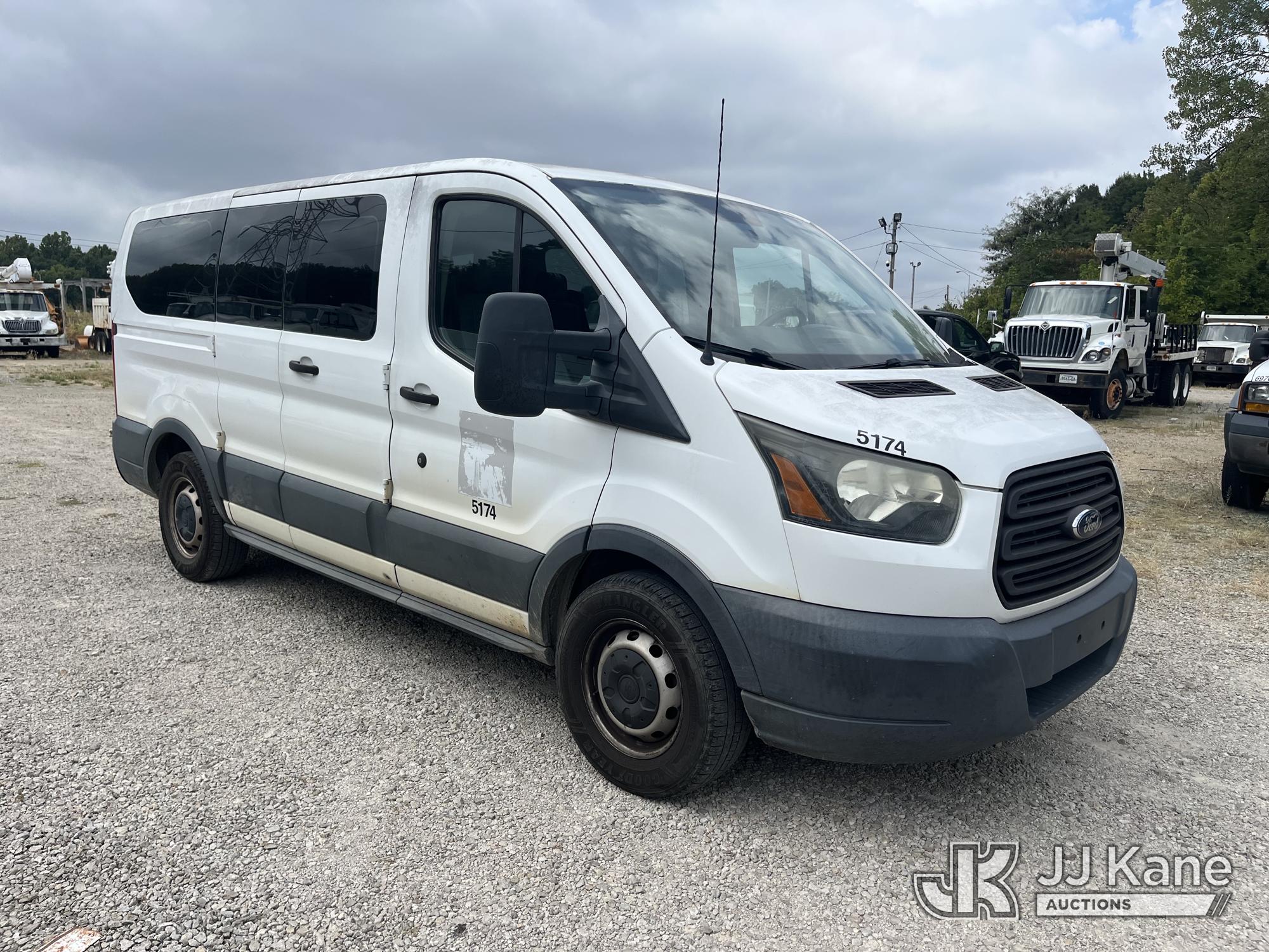 2015 Ford TRANSIT 150