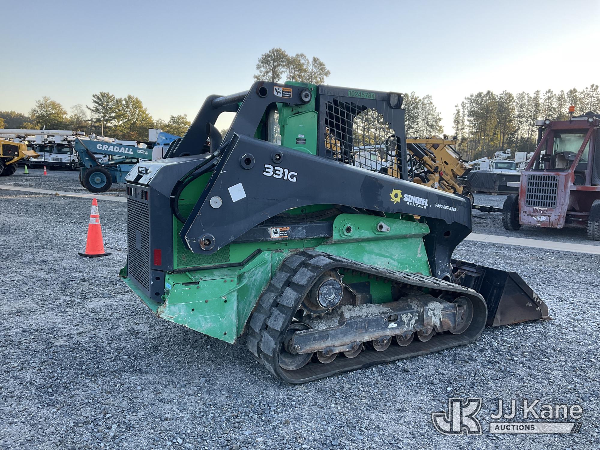 2019 John Deere 331G