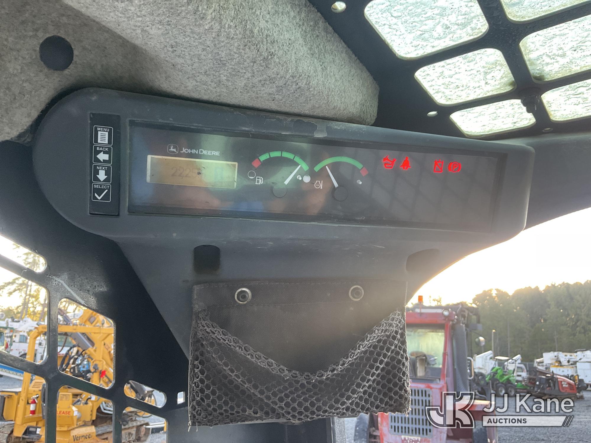2019 John Deere 331G