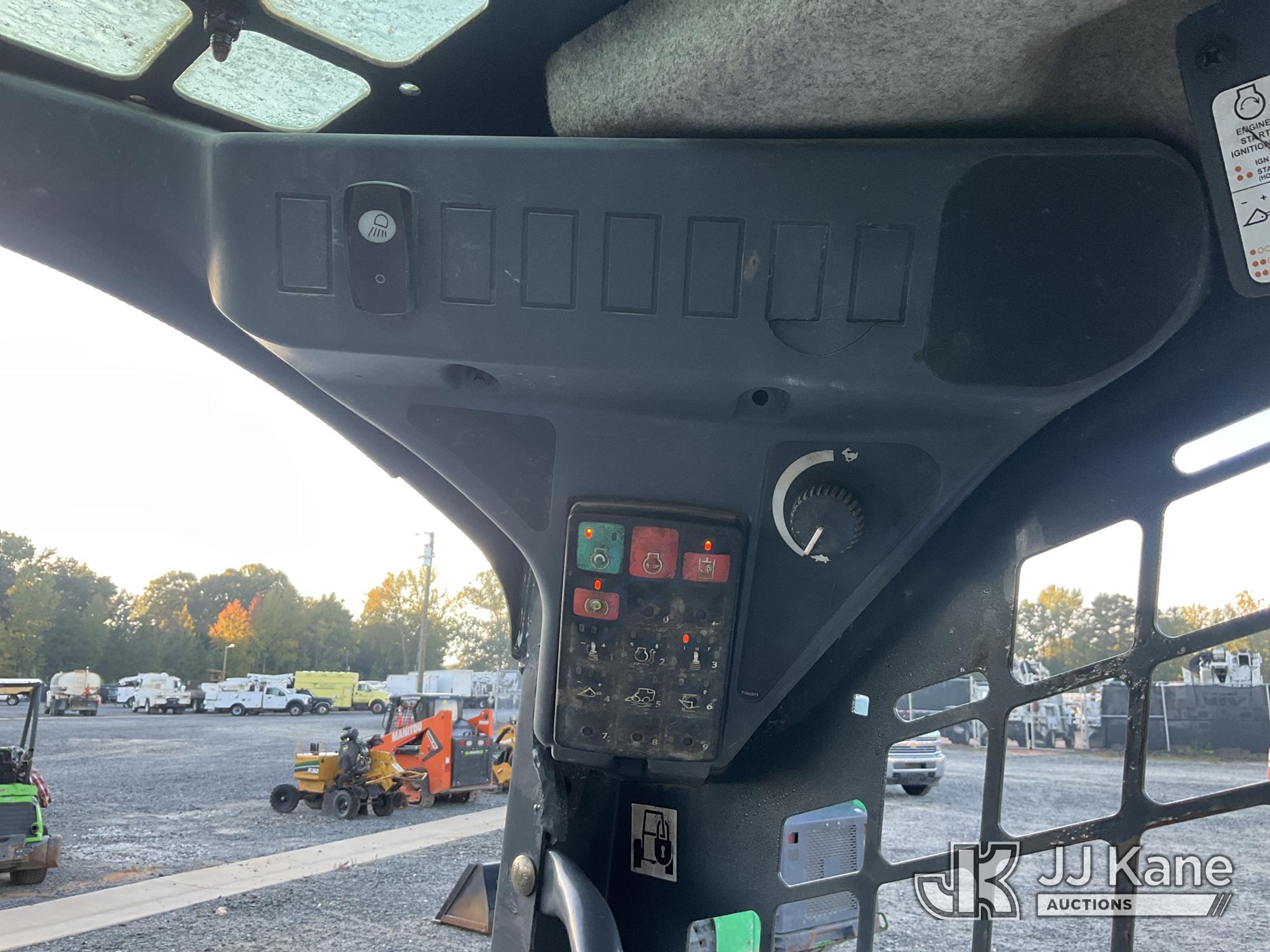2019 John Deere 331G