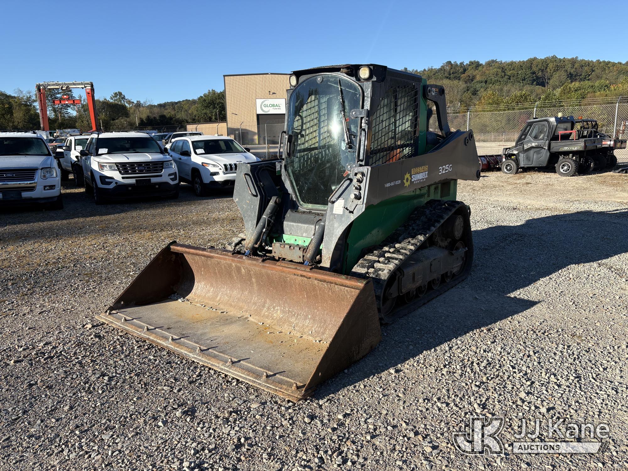 Photo of 2019 John Deere 325G