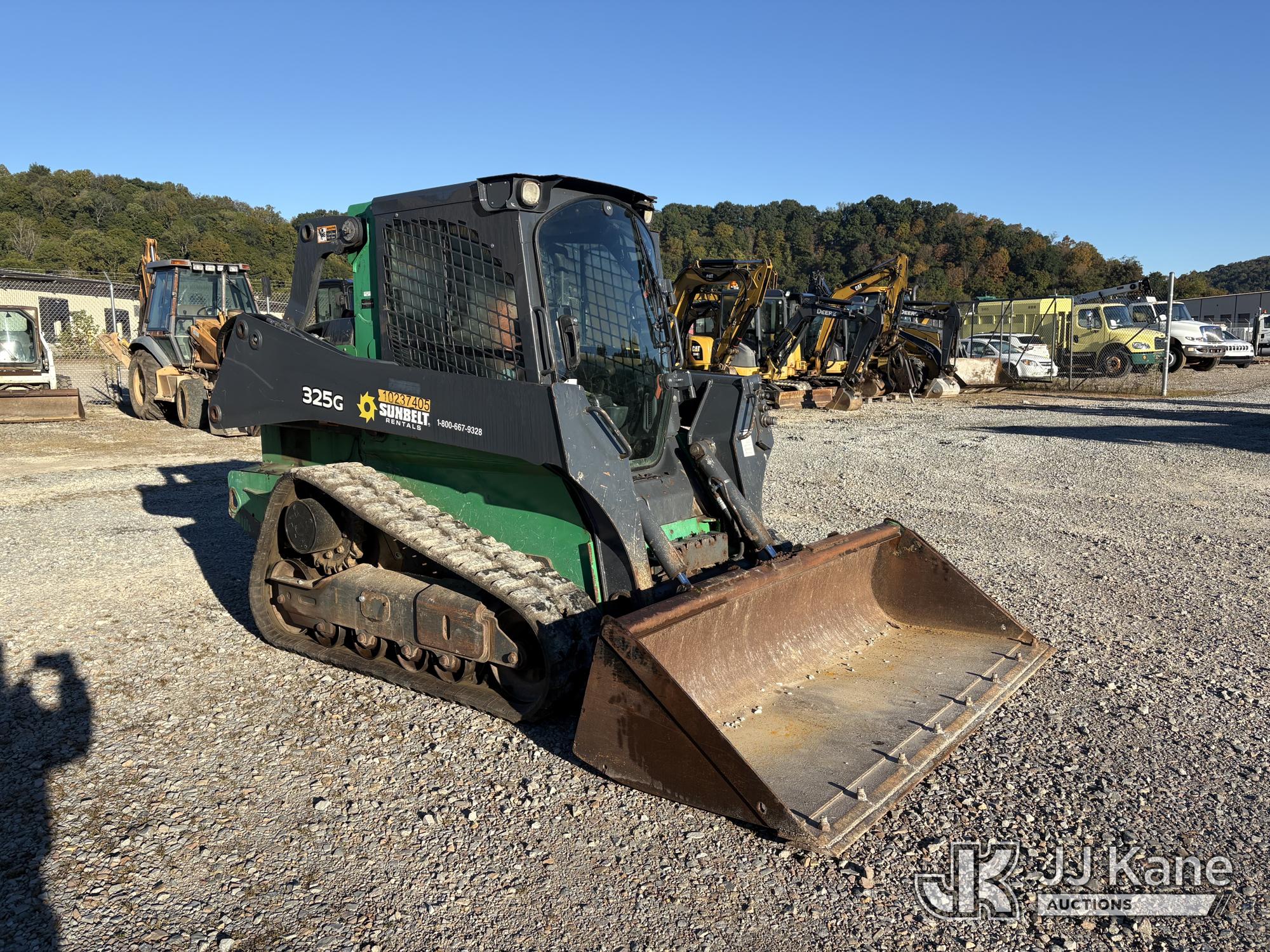 2019 John Deere 325G