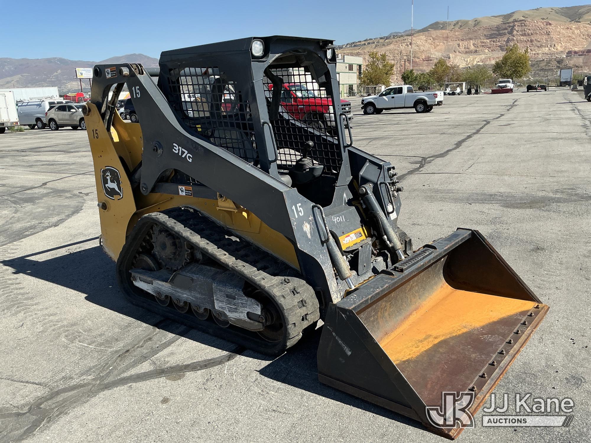 2022 John Deere 317G