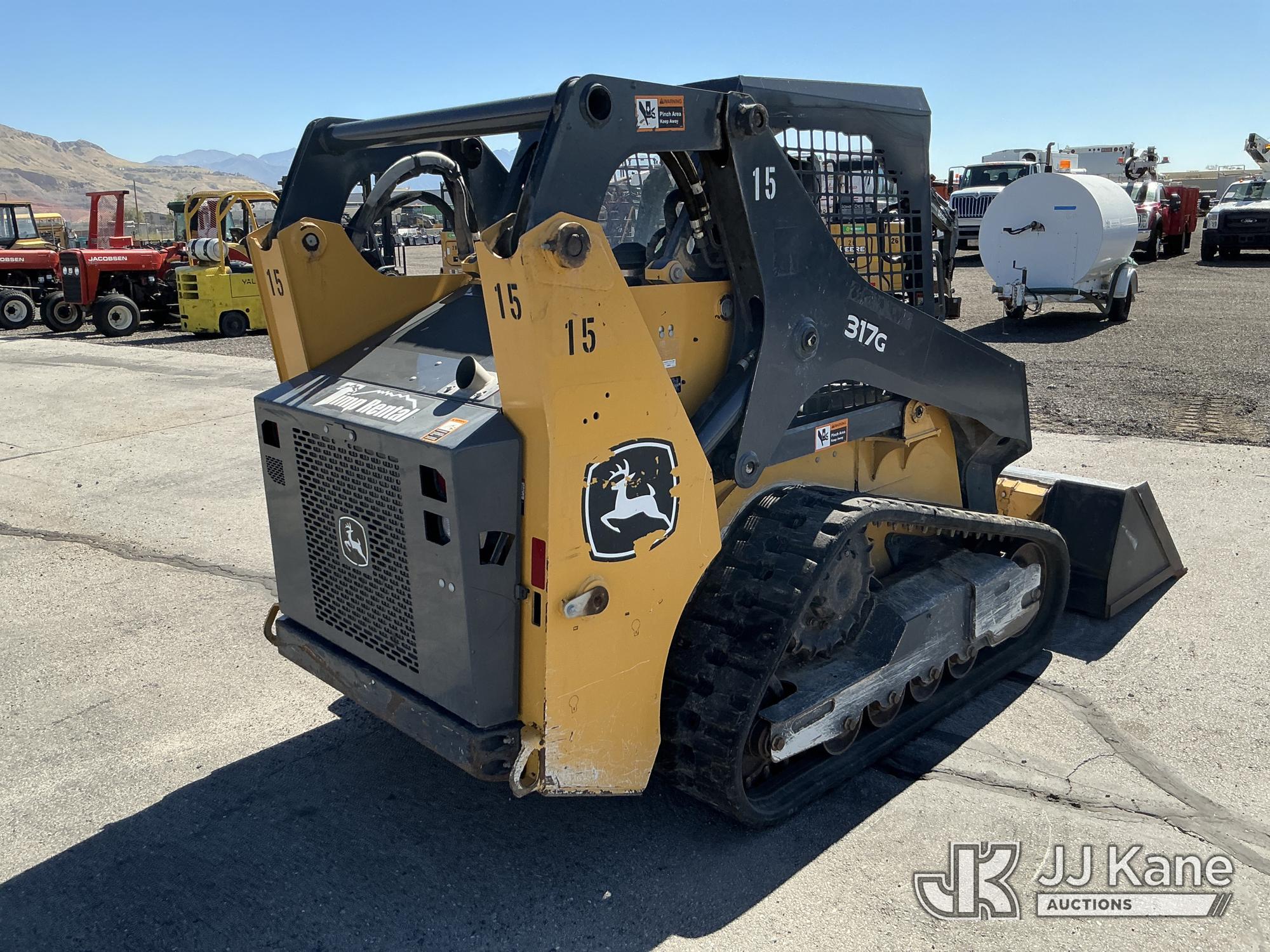 2022 John Deere 317G