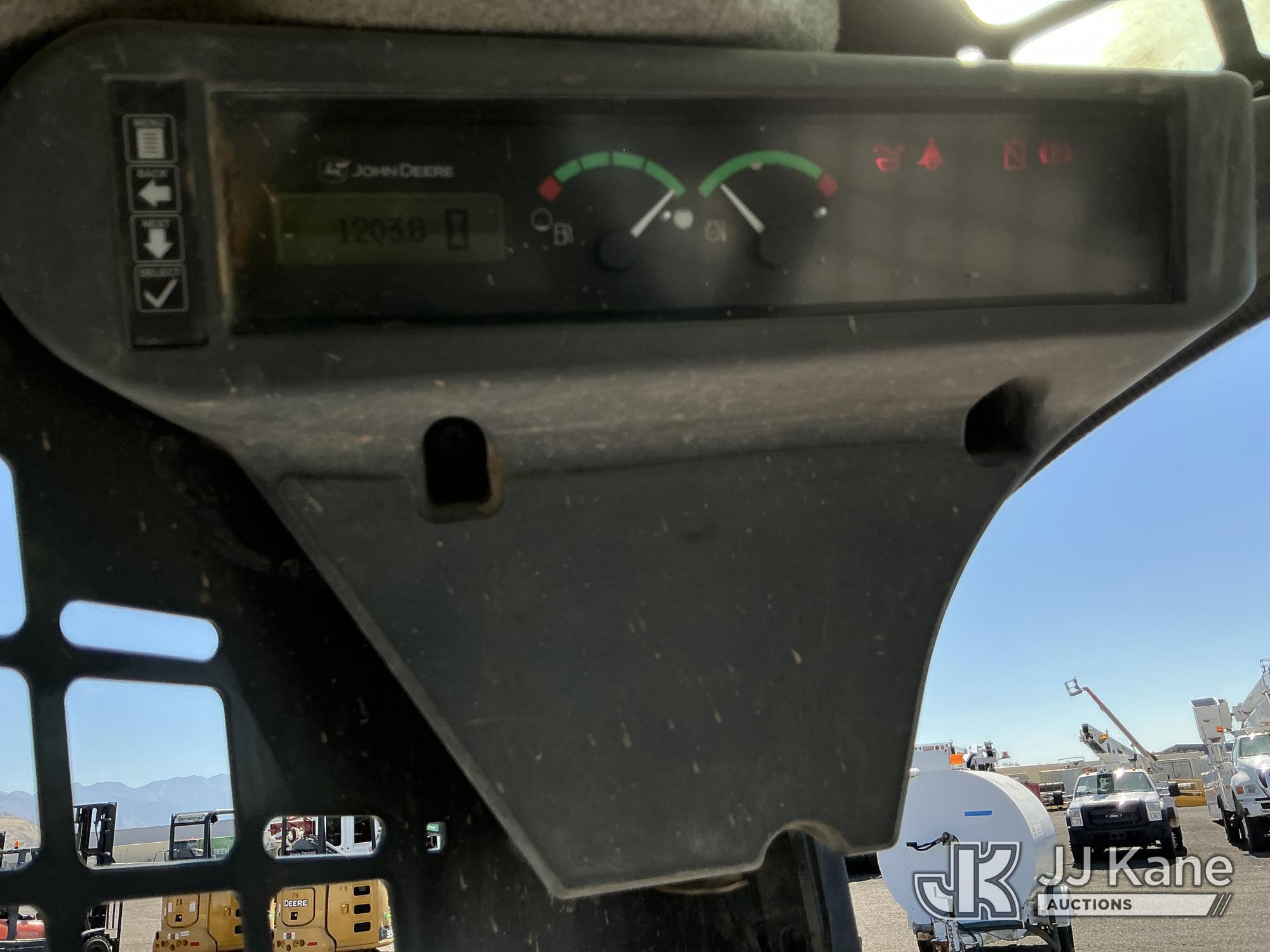 2022 John Deere 317G