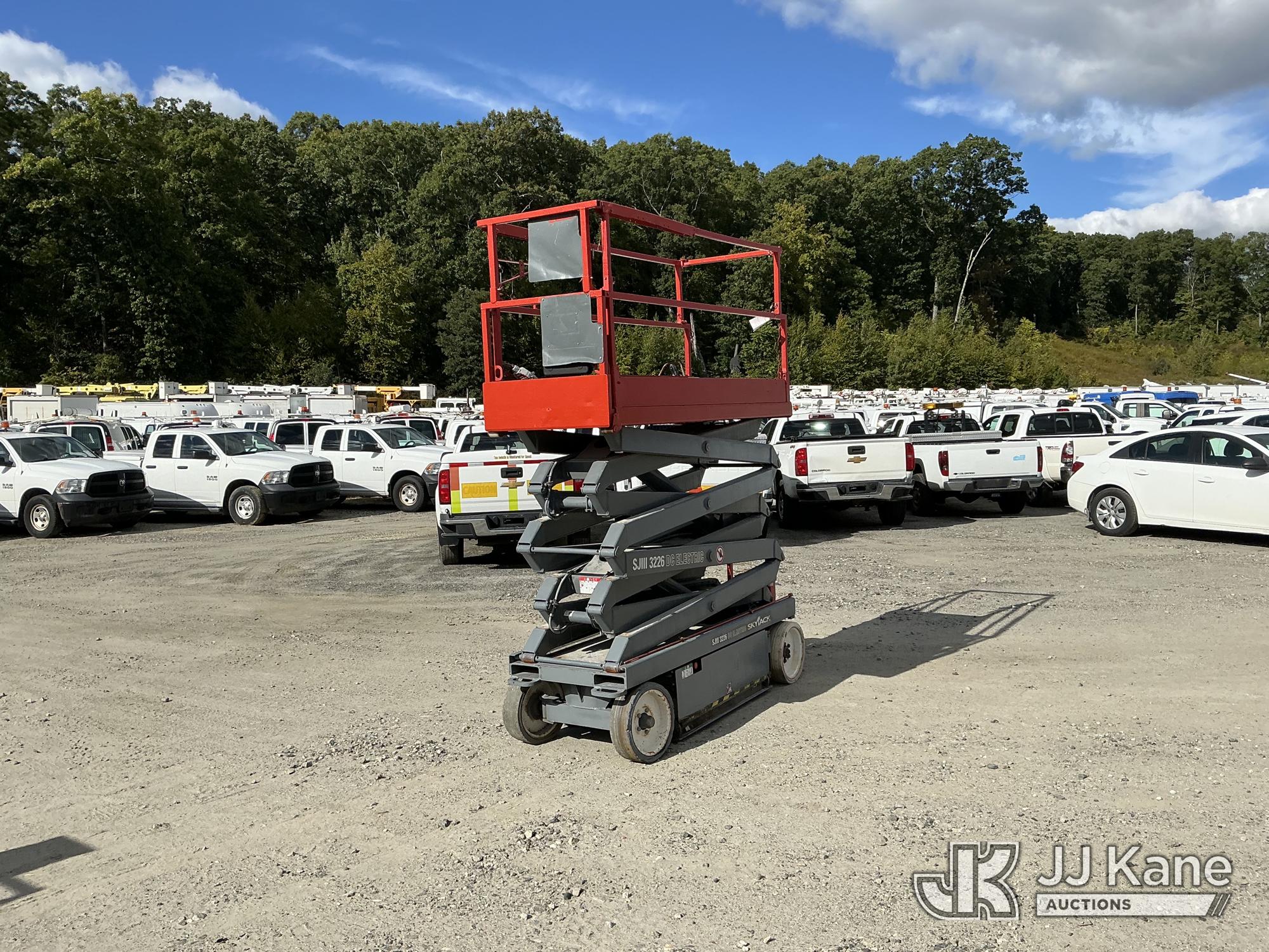 Photo of 2013 Skyjack SJ-3226
