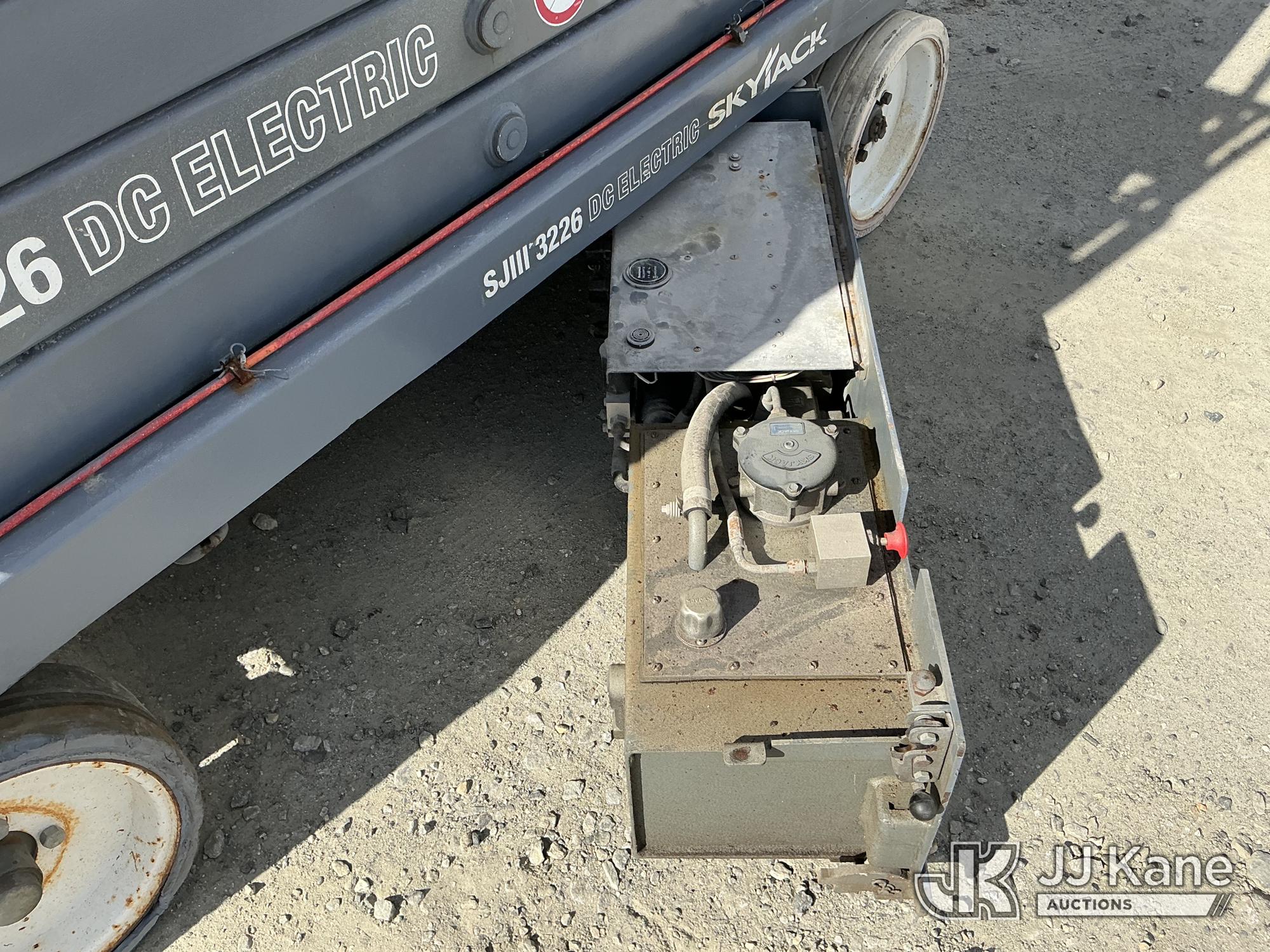2013 Skyjack SJ-3226