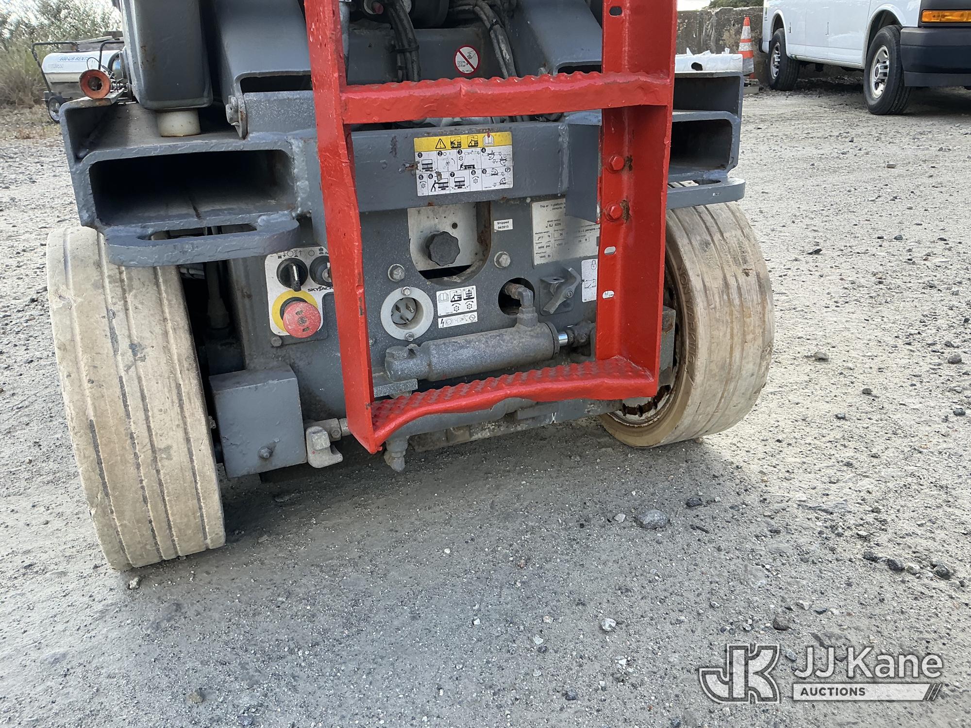 2013 Skyjack SJ-3226
