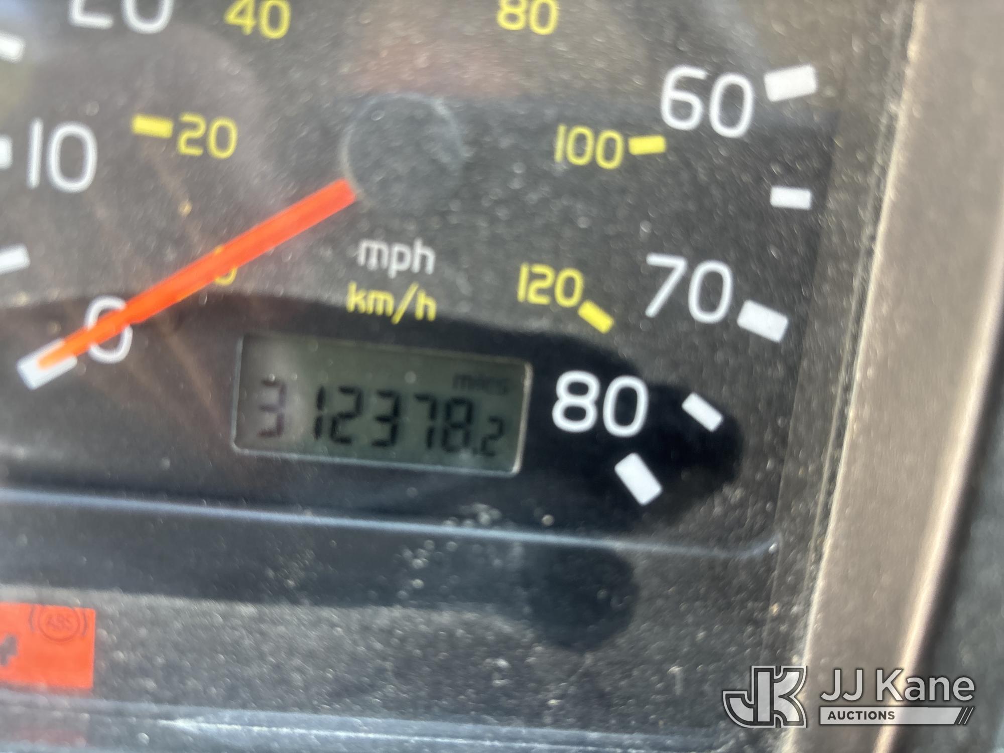 2002 Volvo VHD