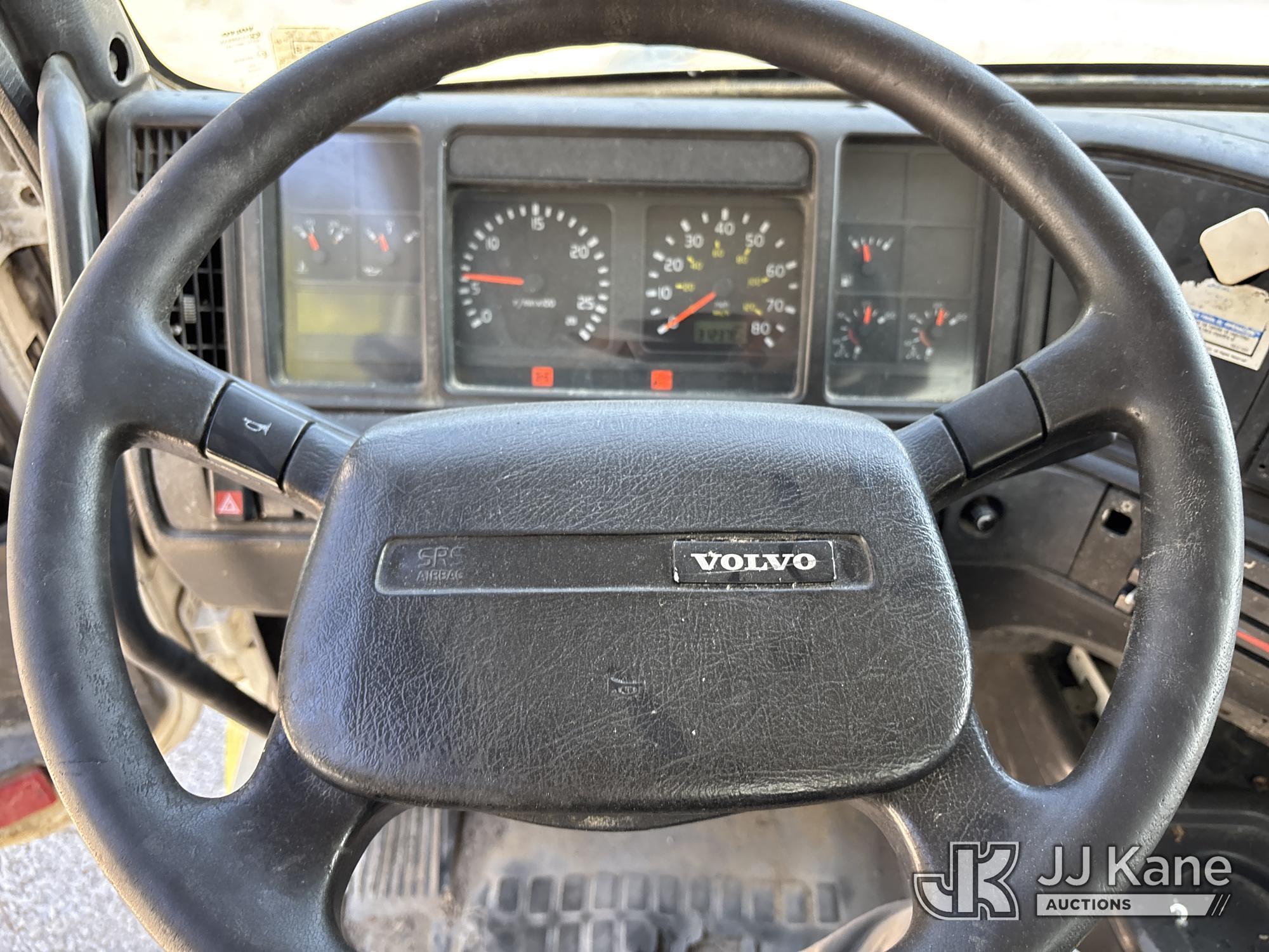 2002 Volvo VHD
