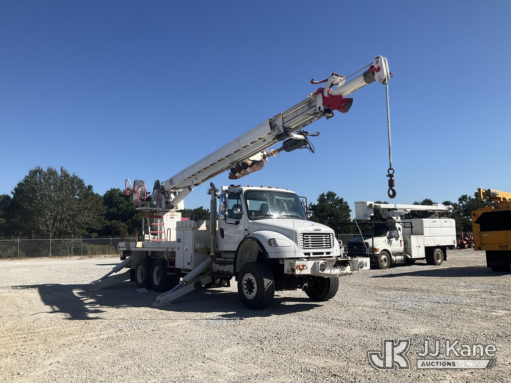2013 Freightliner M2 106