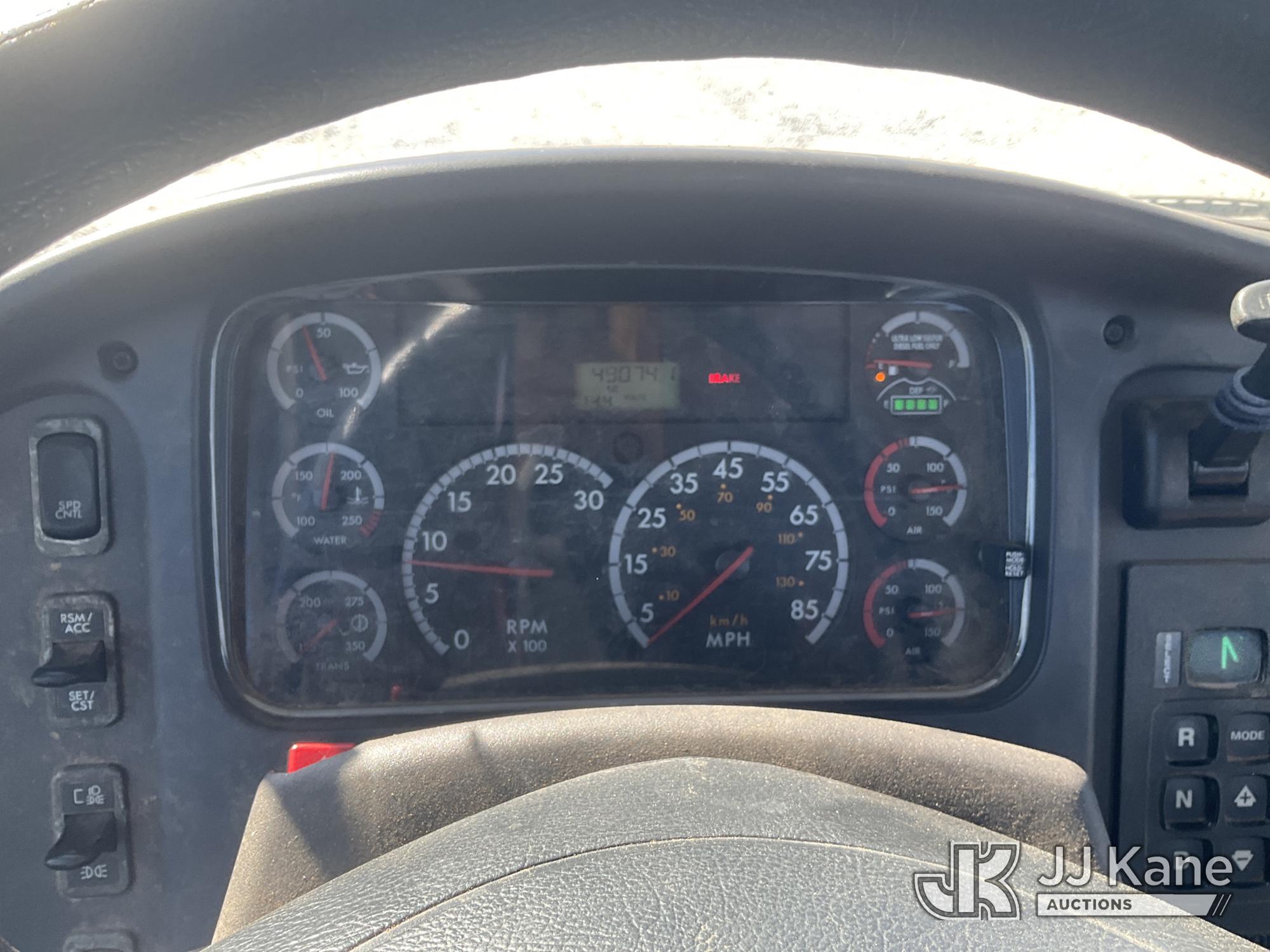 2013 Freightliner M2 106