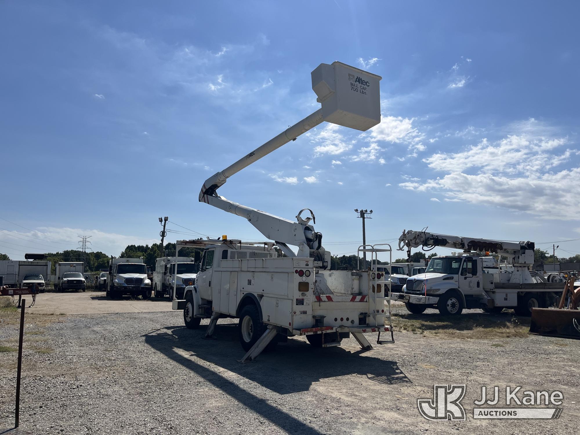 2003 Freightliner FL70