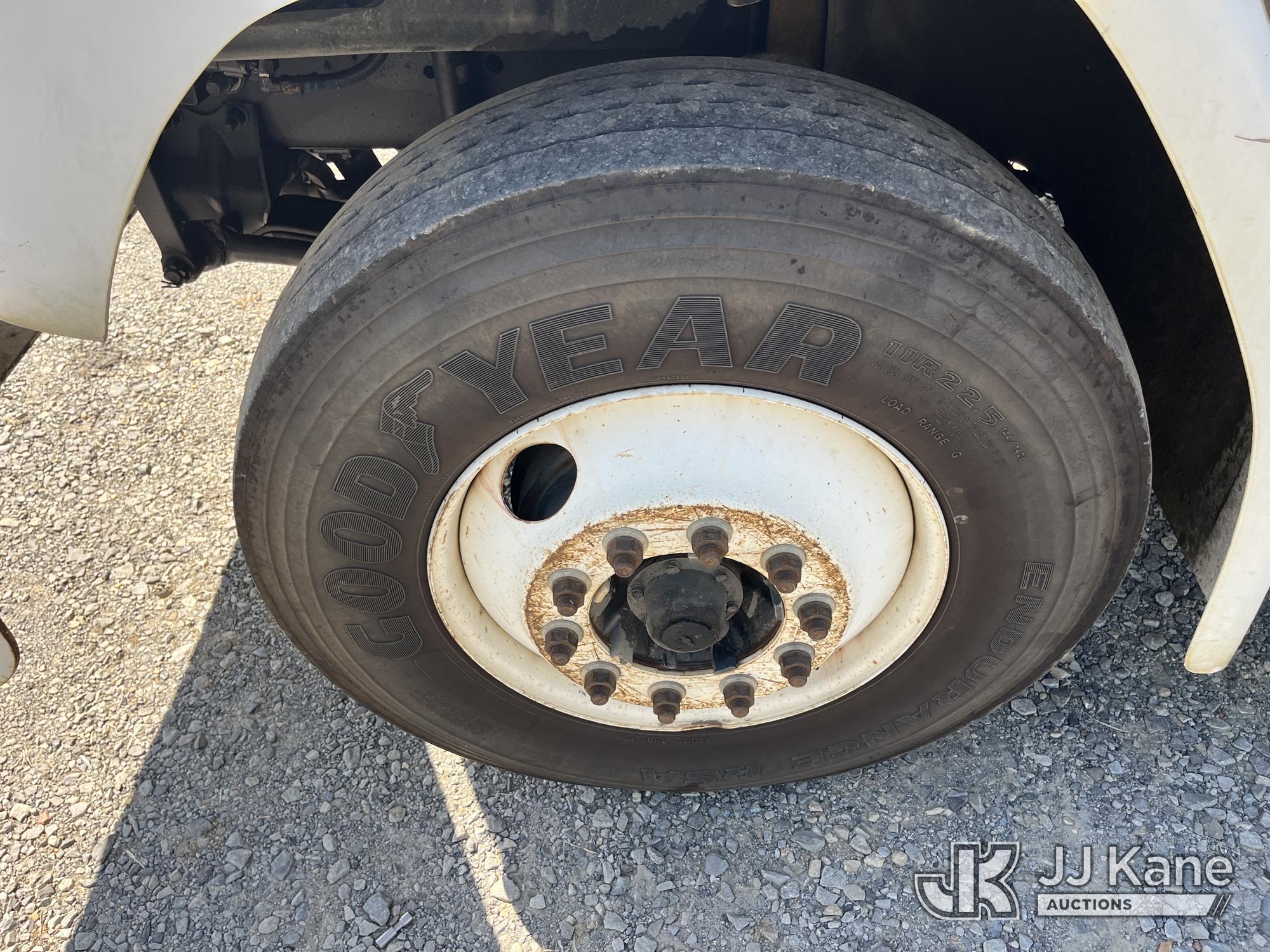 2003 Freightliner FL70