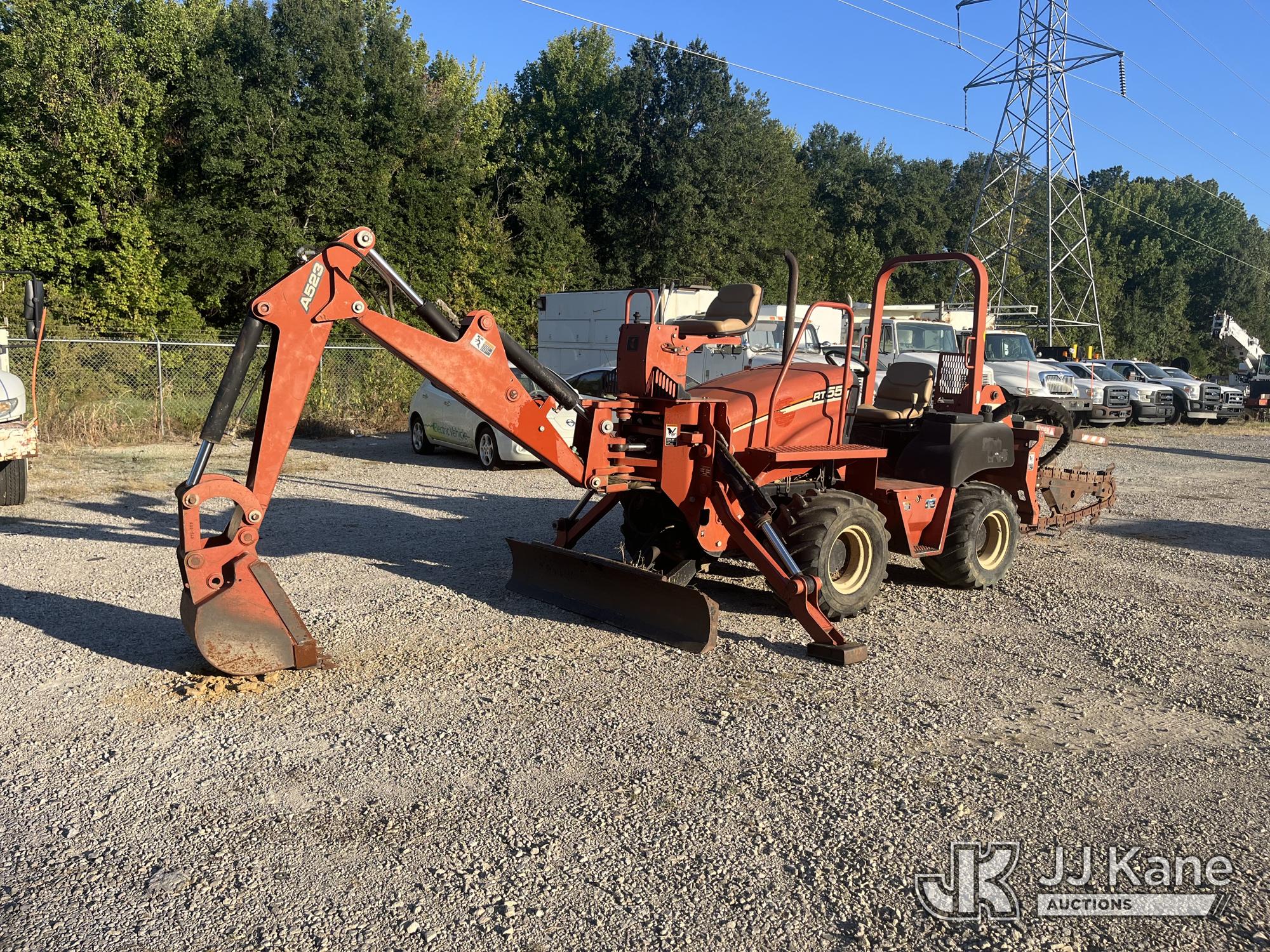 Photo of 2005 Ditch Witch RT55H