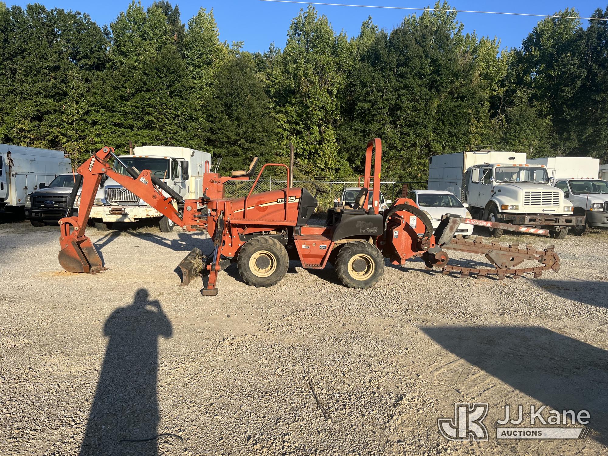 2005 Ditch Witch RT55H