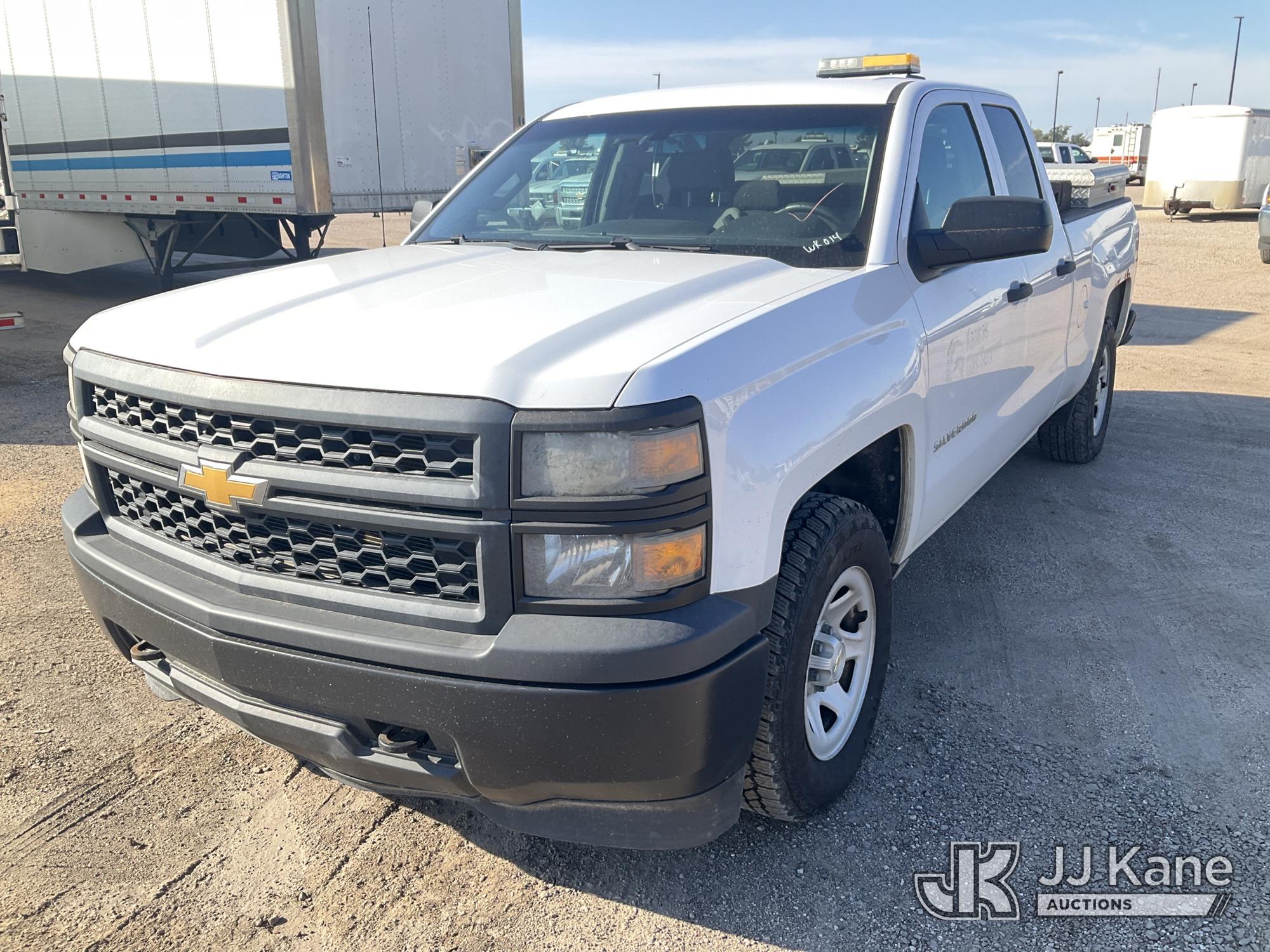 2015 Chevrolet Silverado 1500 Extended-Cab Pickup Truck (1646014)