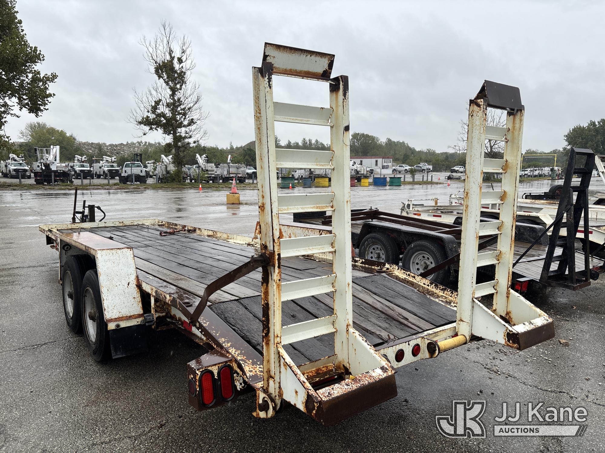2005 Towmaster T-18DDB