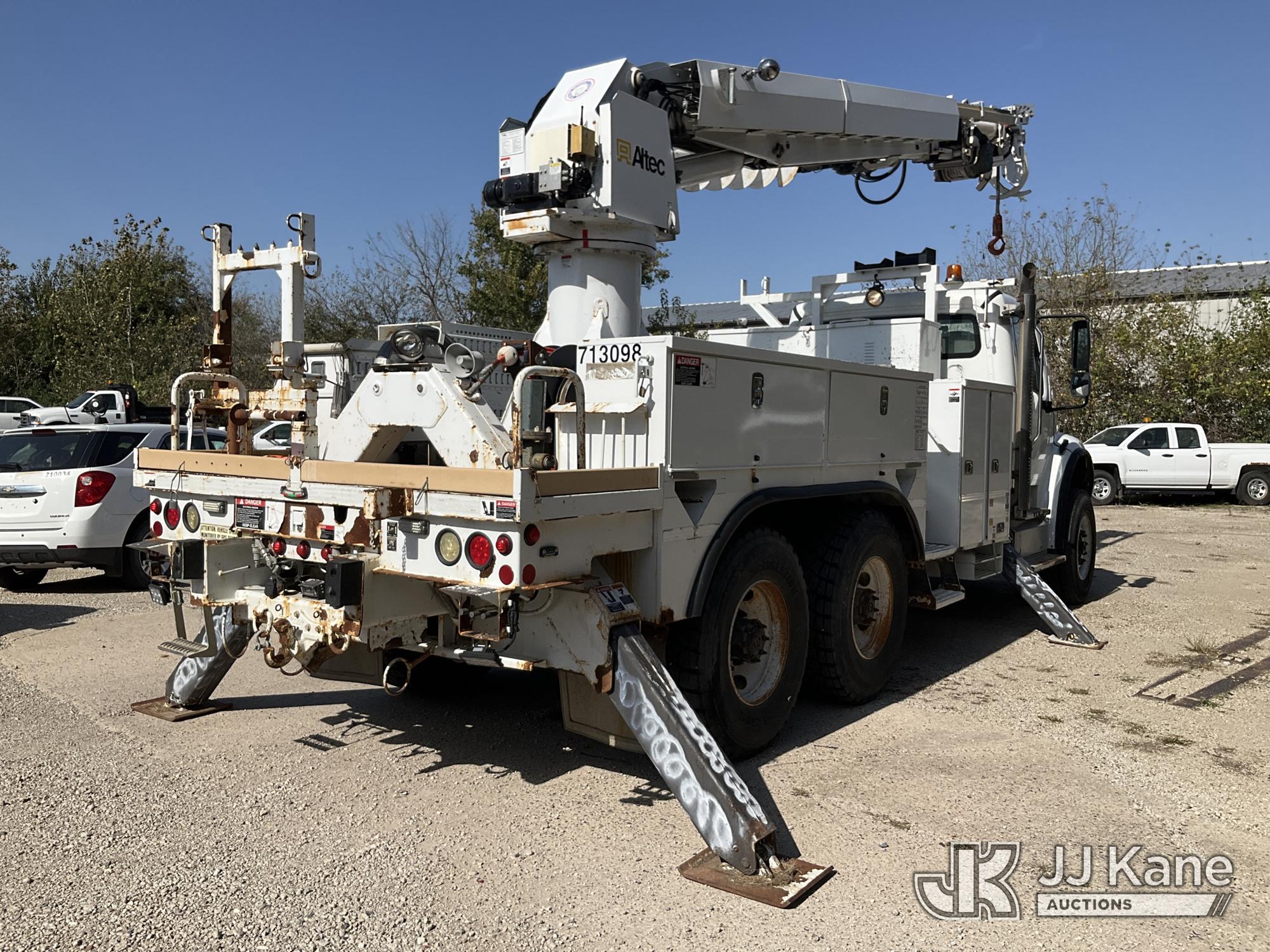 2013 Freightliner M2 106