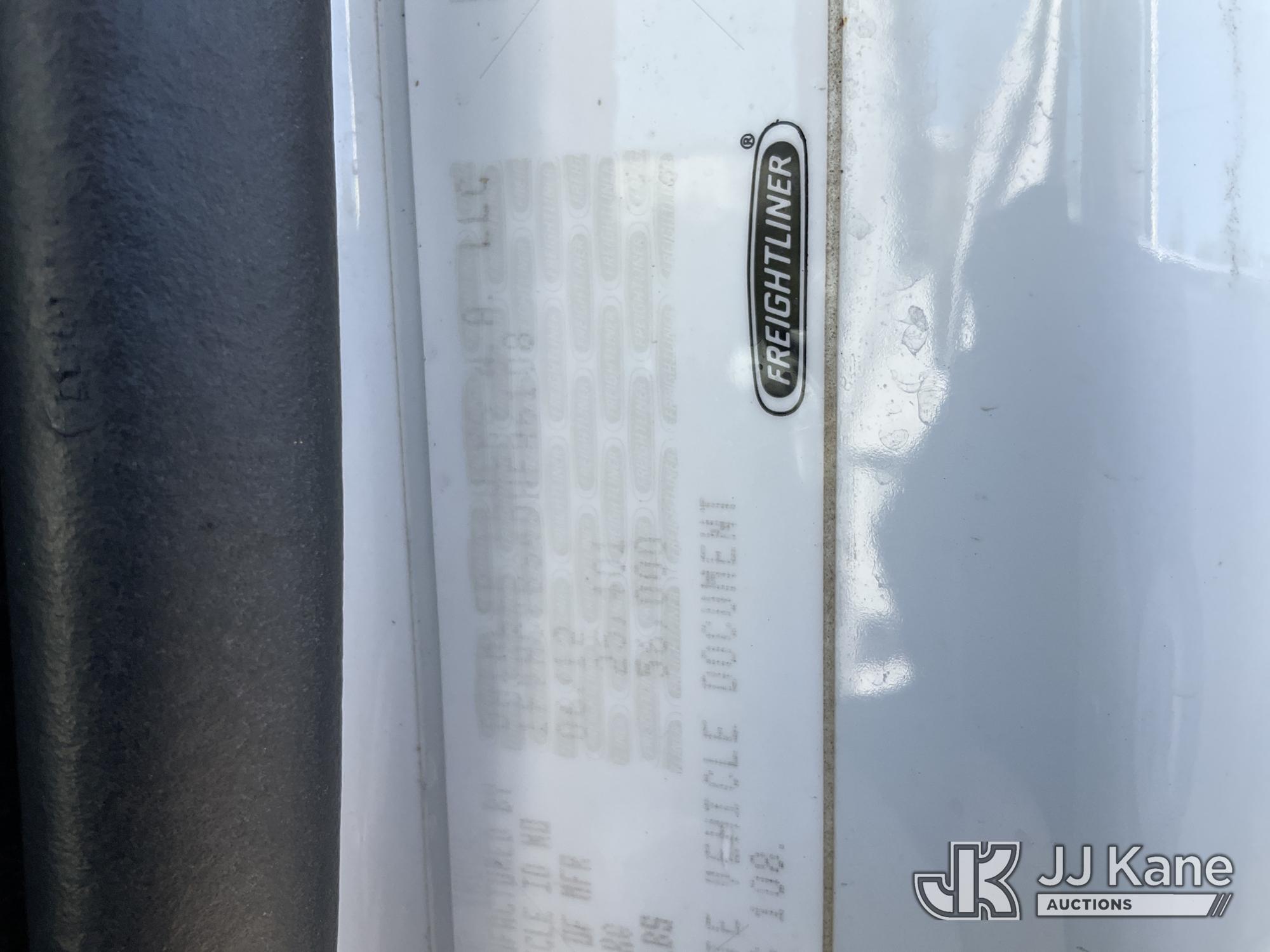 2013 Freightliner M2 106