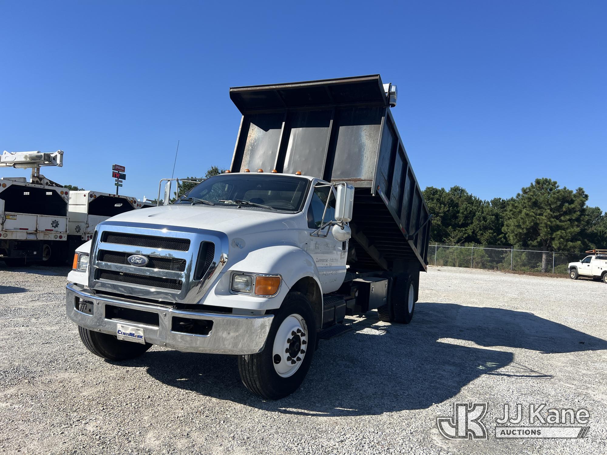 Photo of 2011 Ford F750