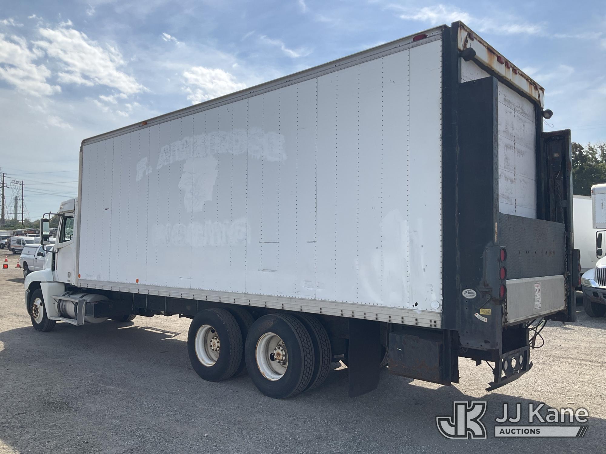 1998 Freightliner FLC120